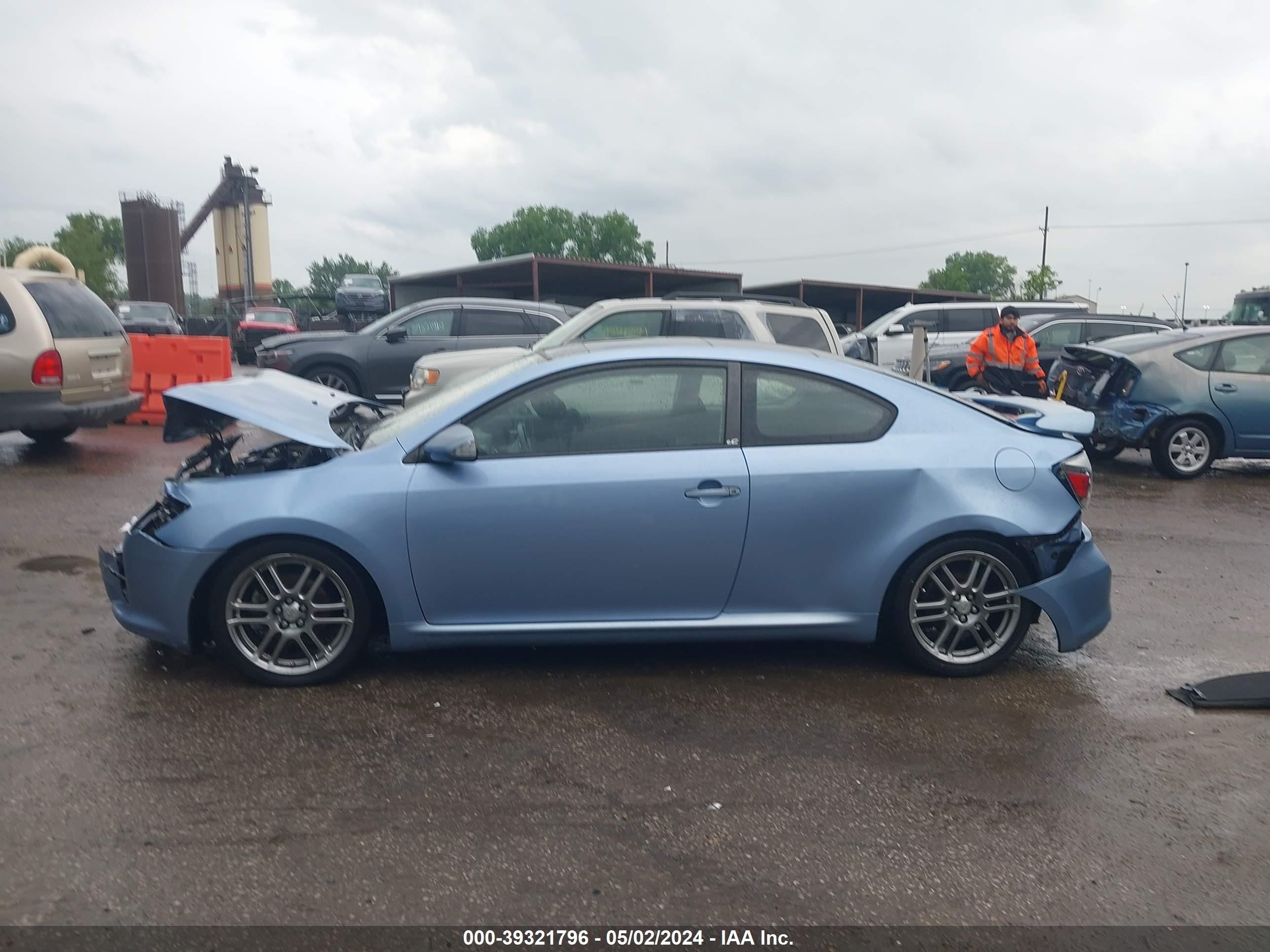 Photo 13 VIN: JTKDE167480256255 - SCION TC 