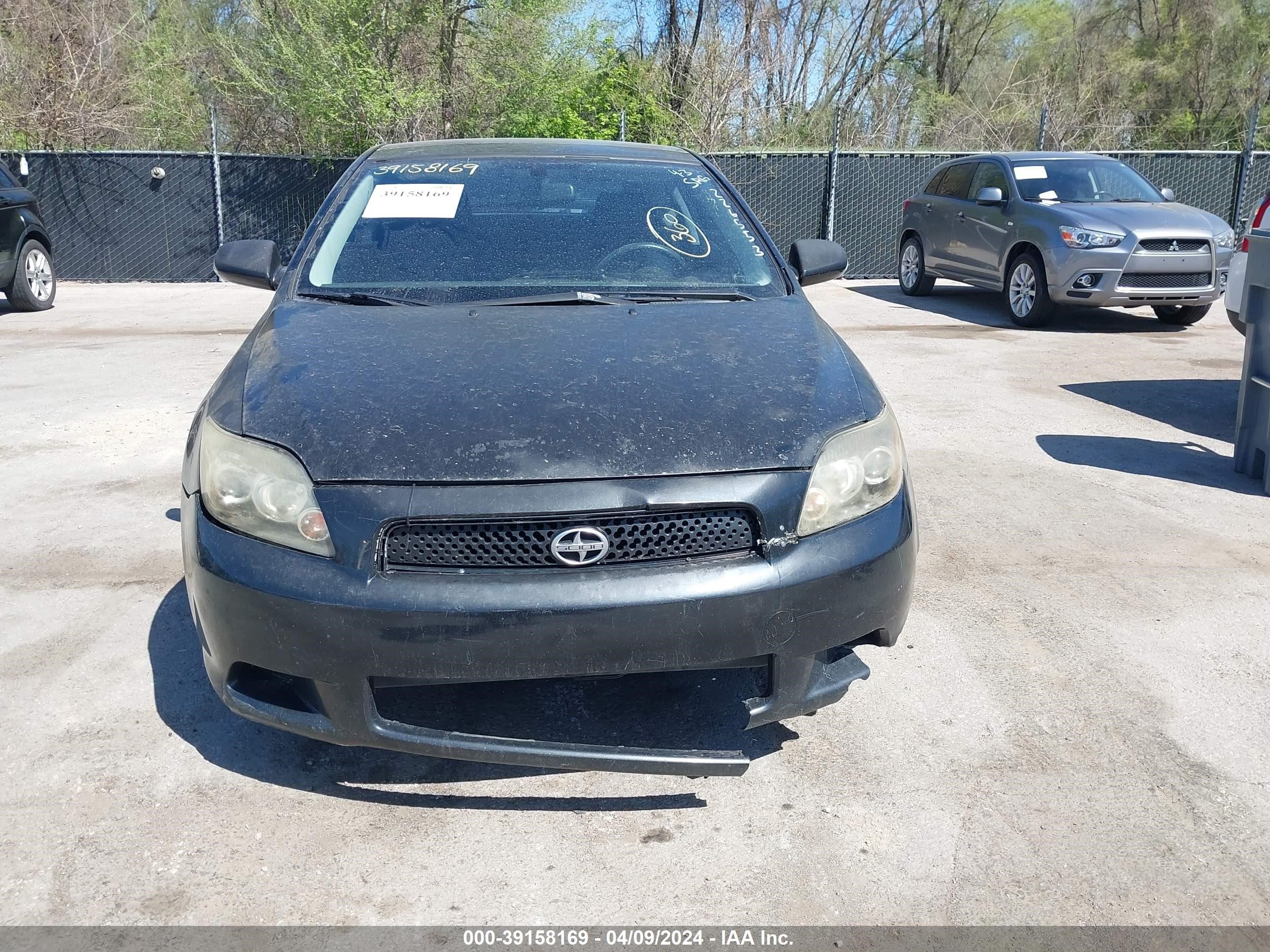 Photo 5 VIN: JTKDE167580226553 - SCION TC 