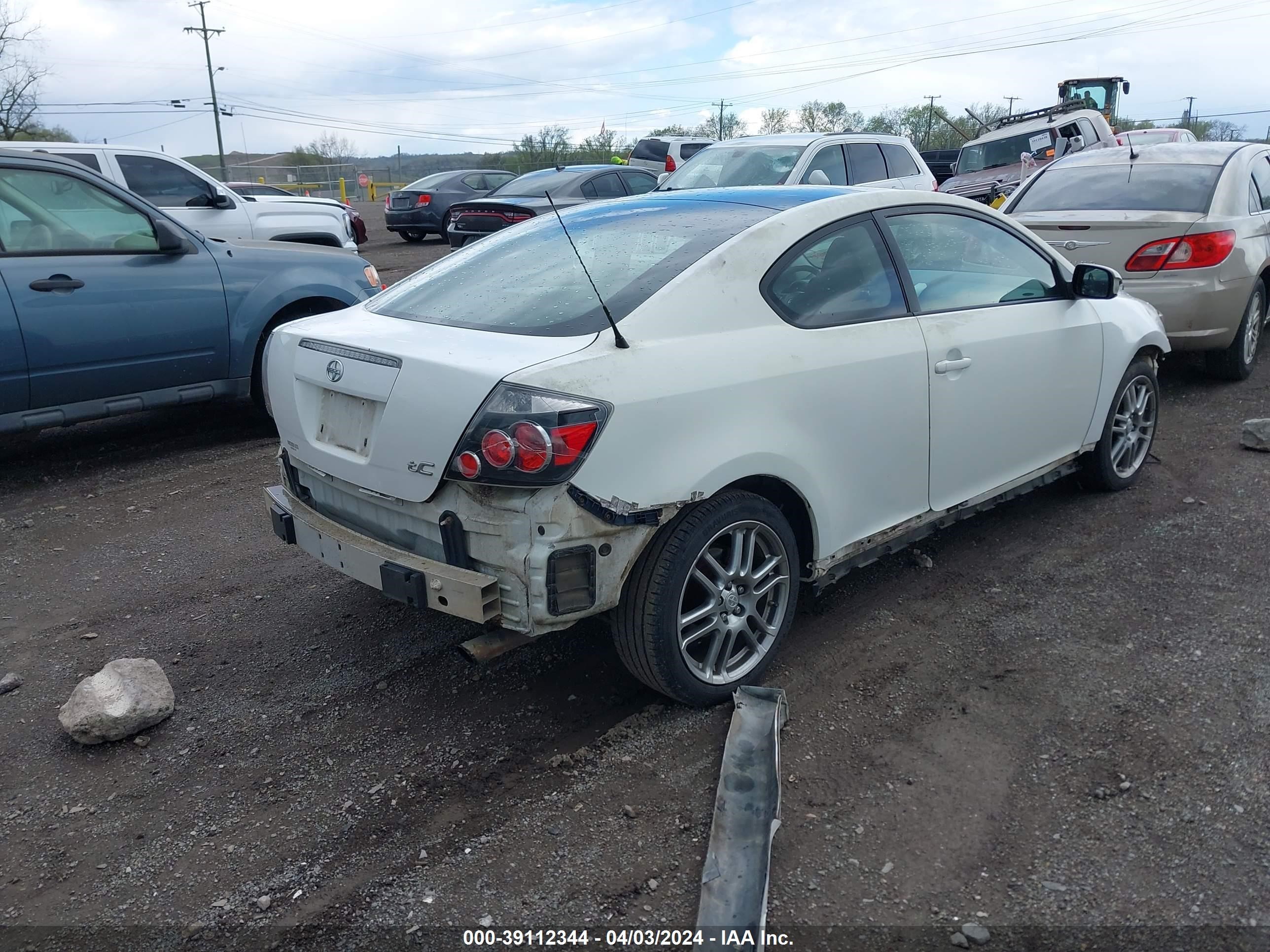 Photo 3 VIN: JTKDE167580246933 - SCION TC 