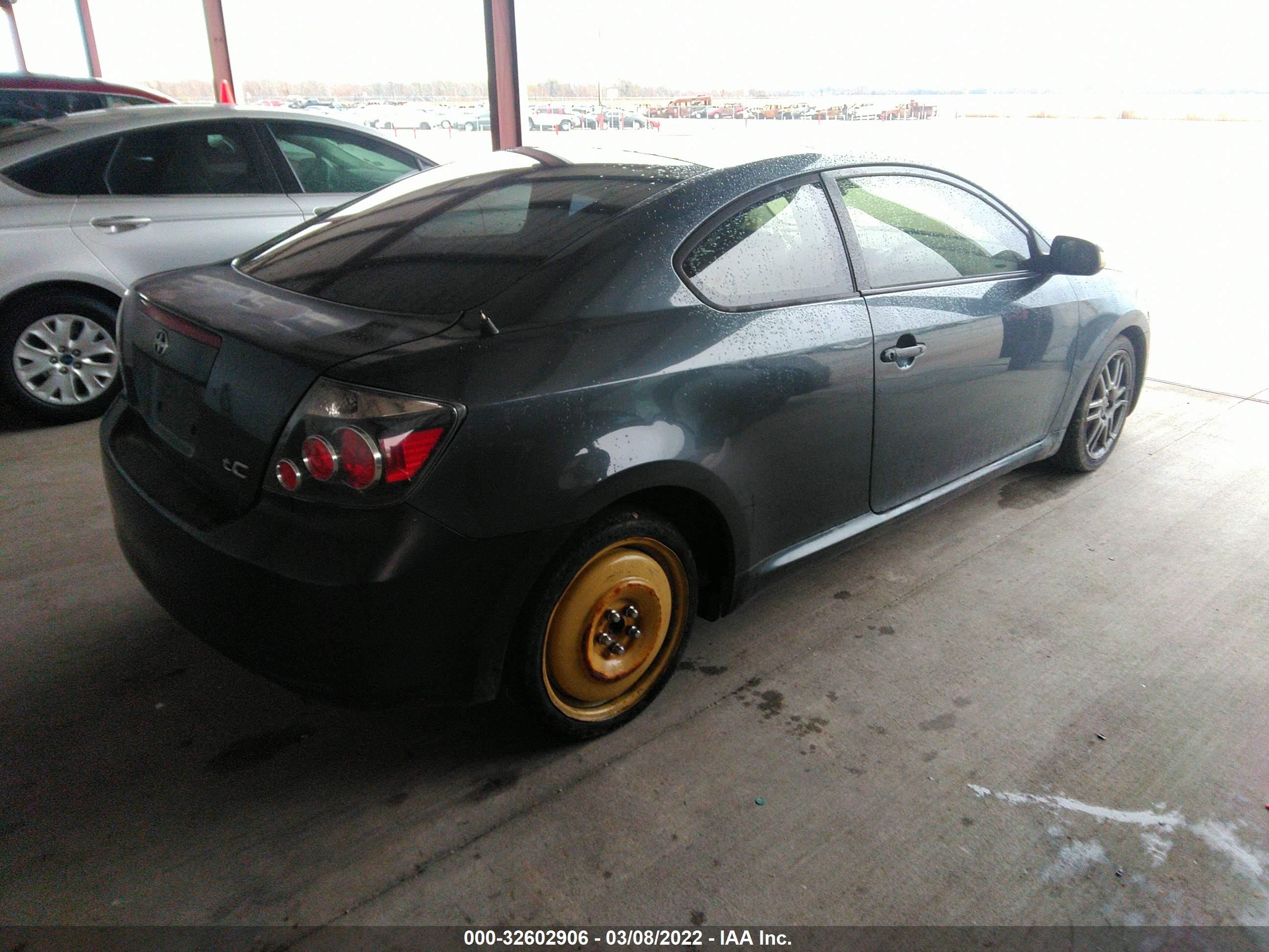 Photo 3 VIN: JTKDE167580256636 - SCION TC 