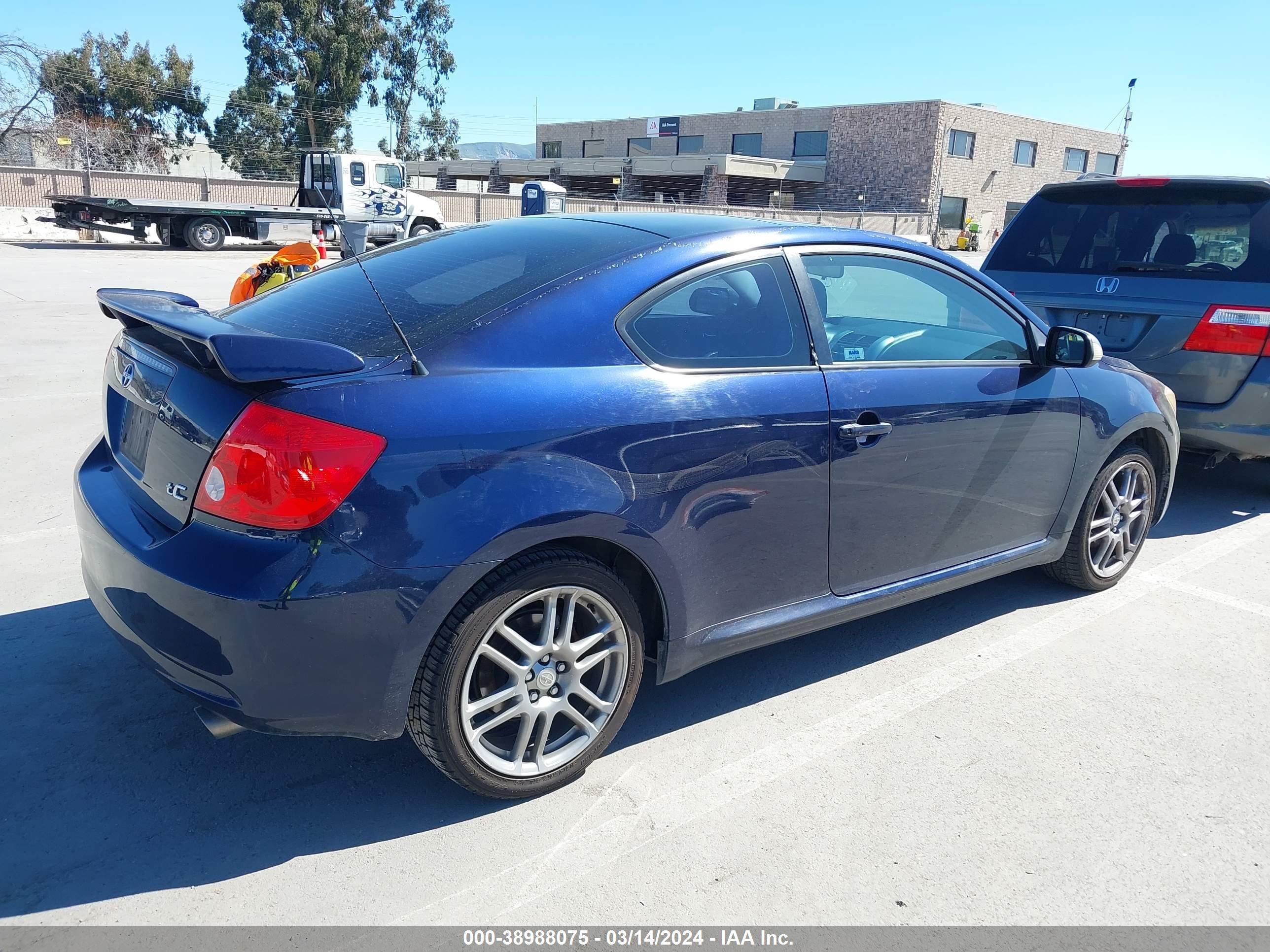 Photo 3 VIN: JTKDE167660074960 - SCION TC 