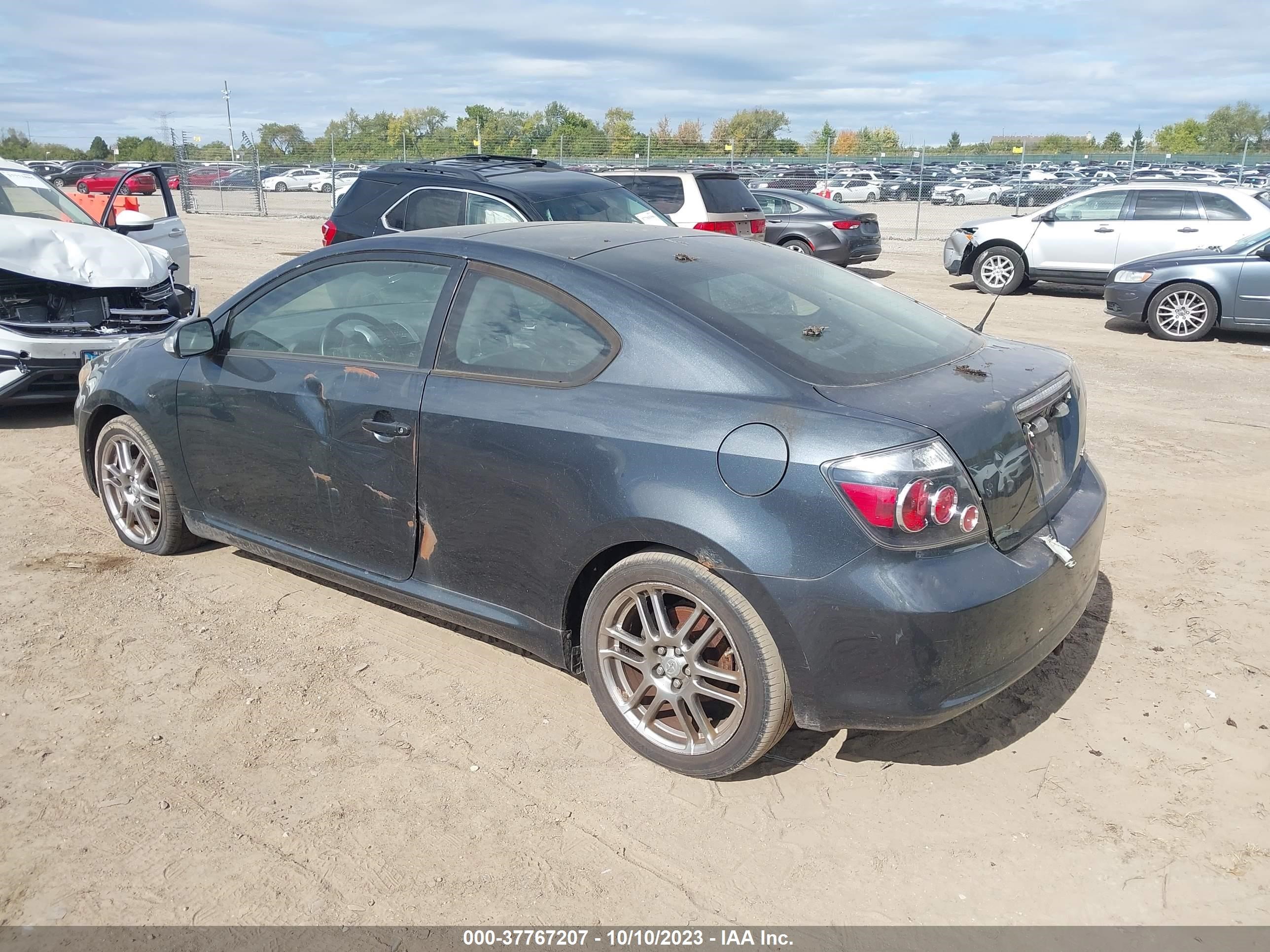 Photo 2 VIN: JTKDE167680271422 - SCION TC 