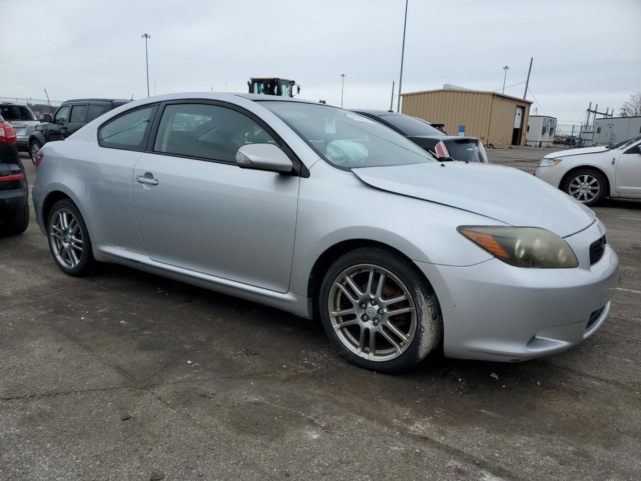 Photo 3 VIN: JTKDE167780257531 - SCION TC 