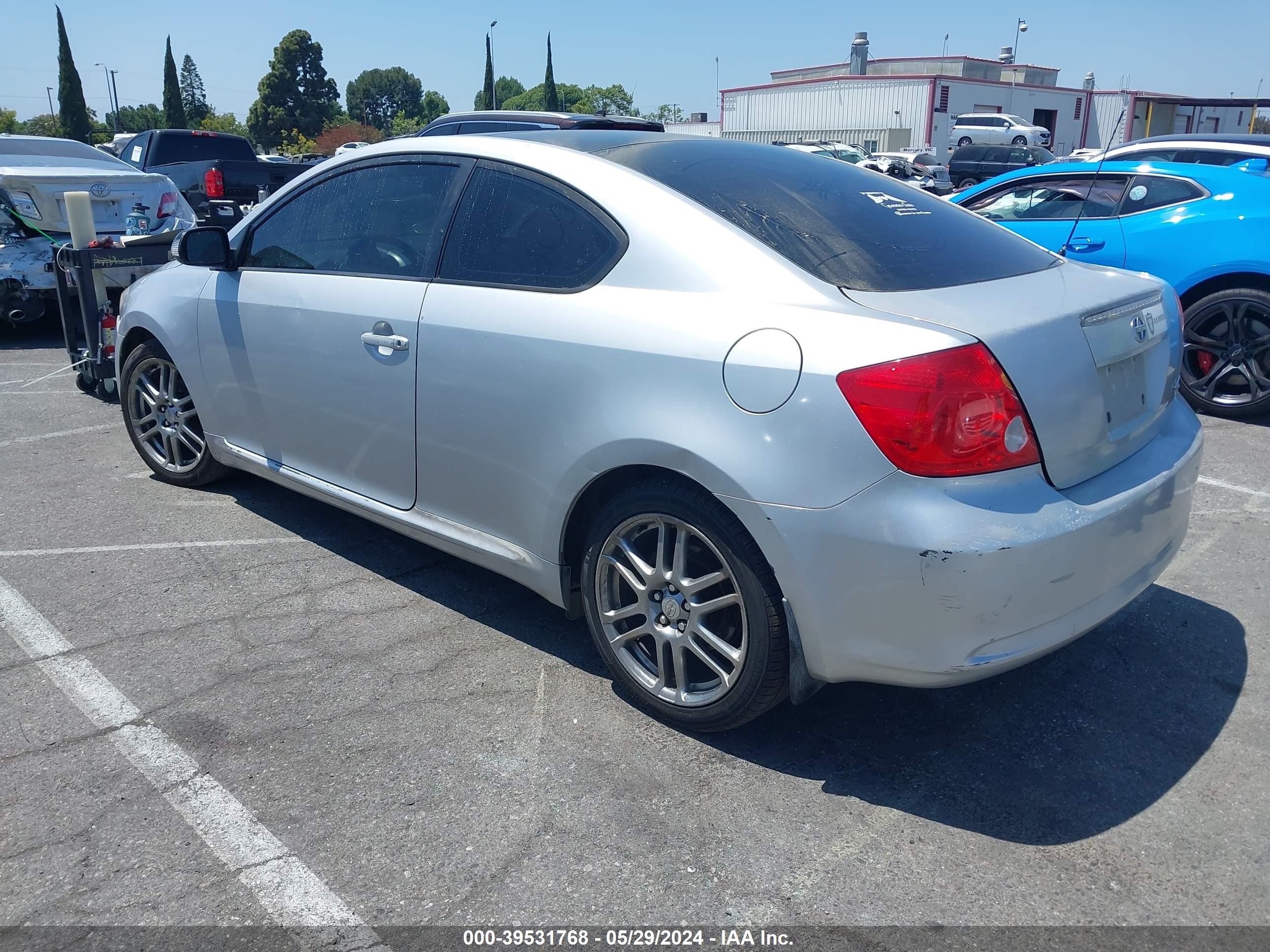 Photo 2 VIN: JTKDE167850039965 - SCION TC 