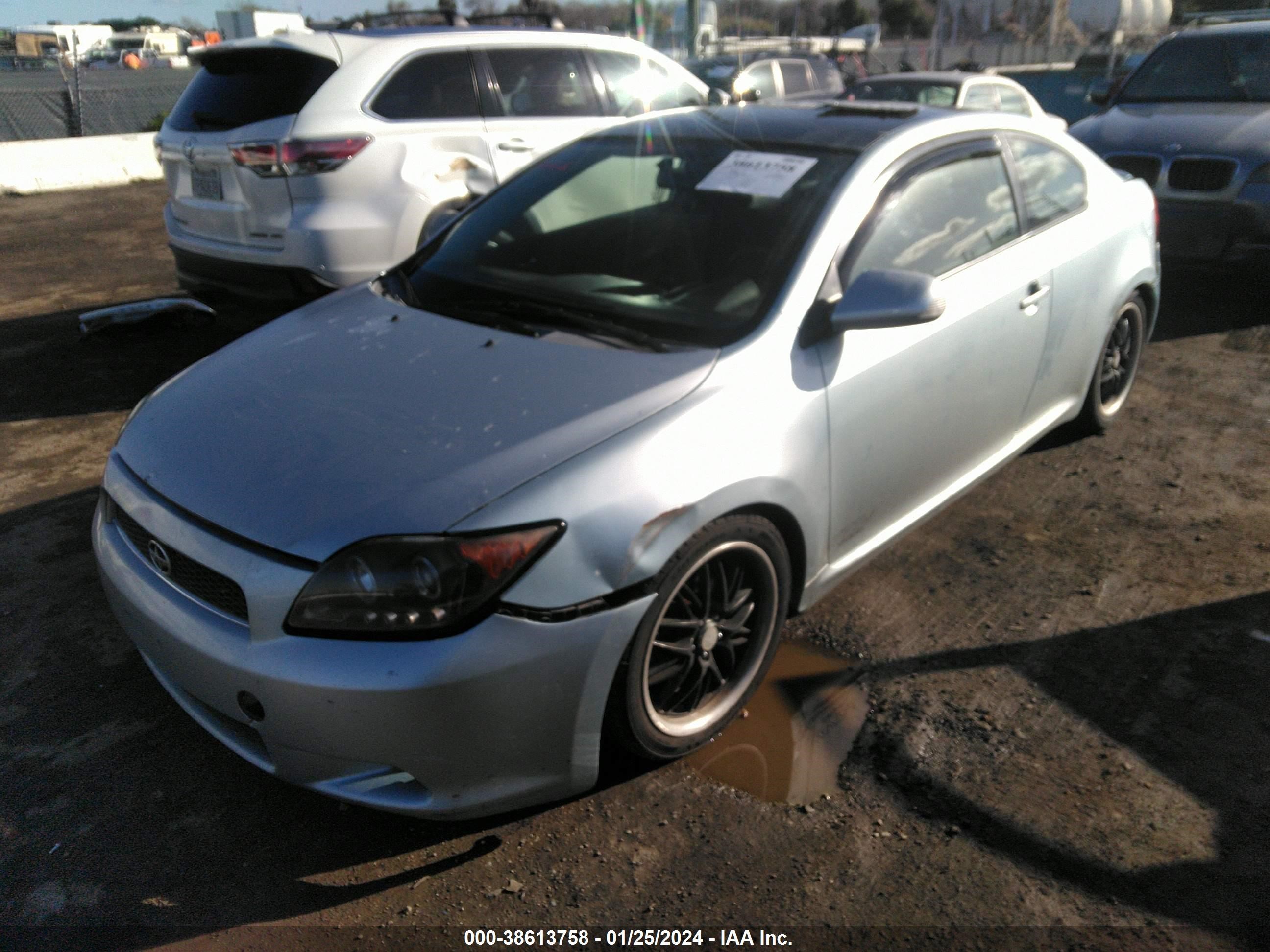 Photo 1 VIN: JTKDE167860066097 - SCION TC 