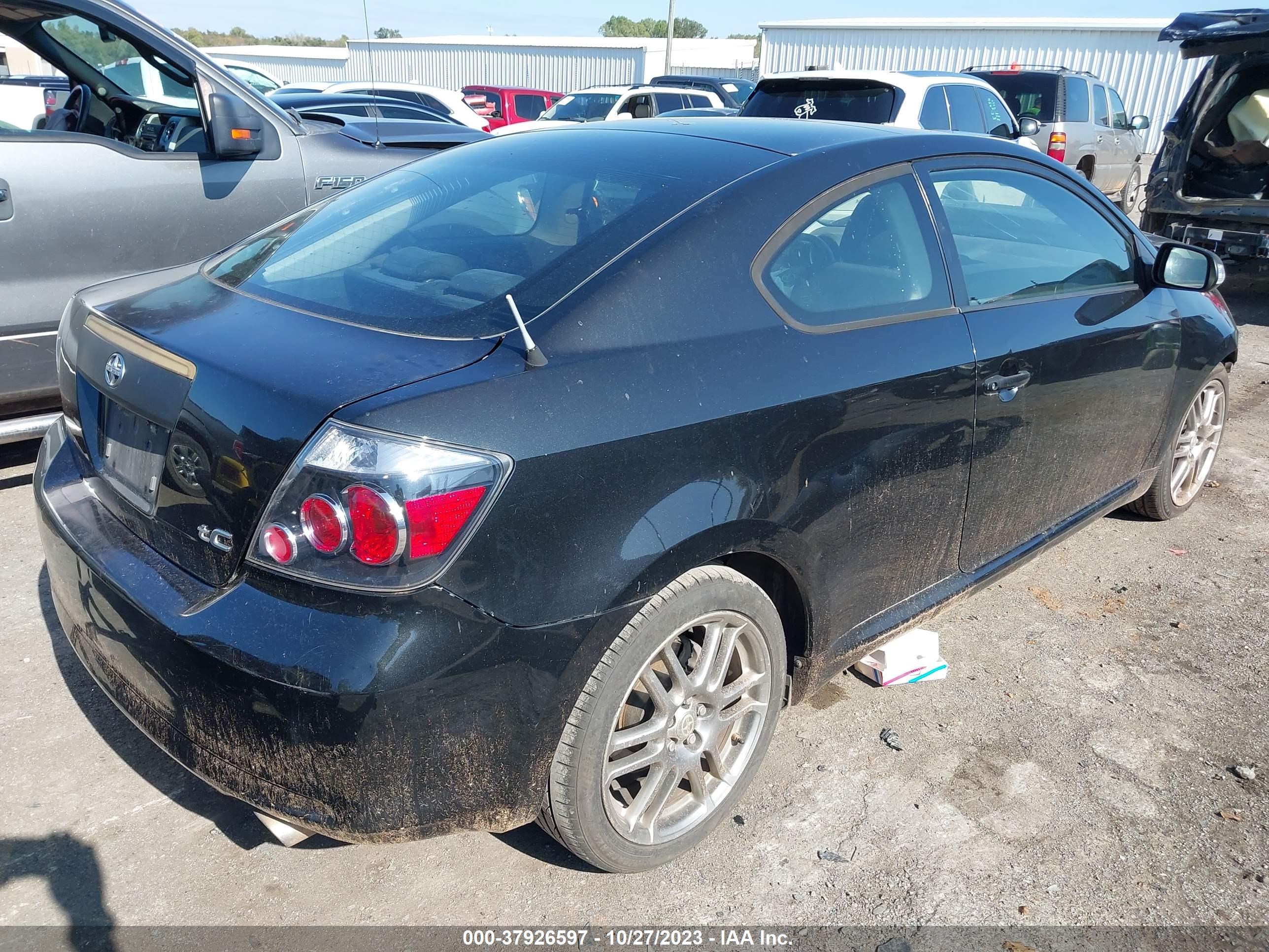 Photo 3 VIN: JTKDE167880266982 - SCION TC 