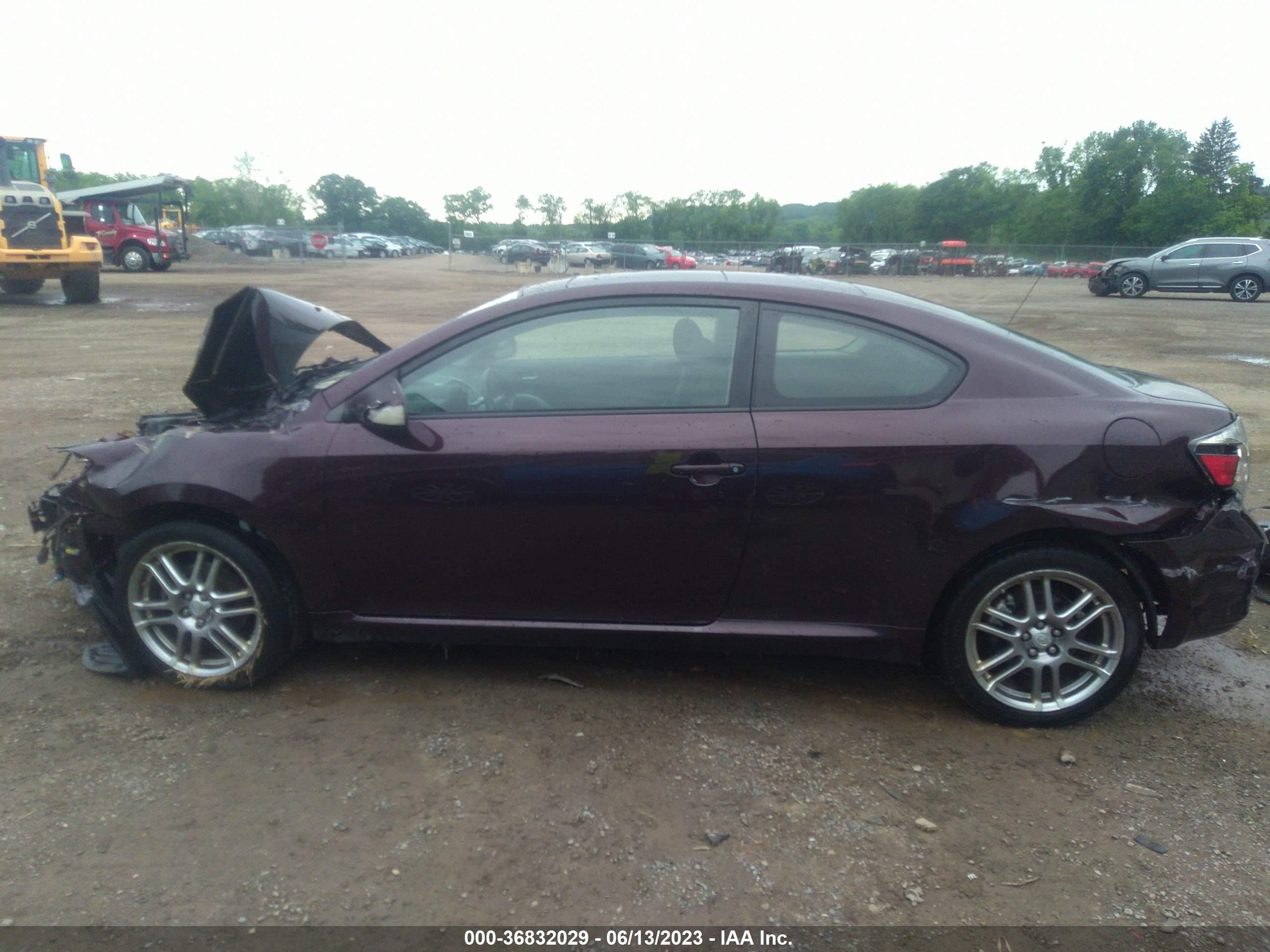 Photo 14 VIN: JTKDE167890285582 - SCION TC 