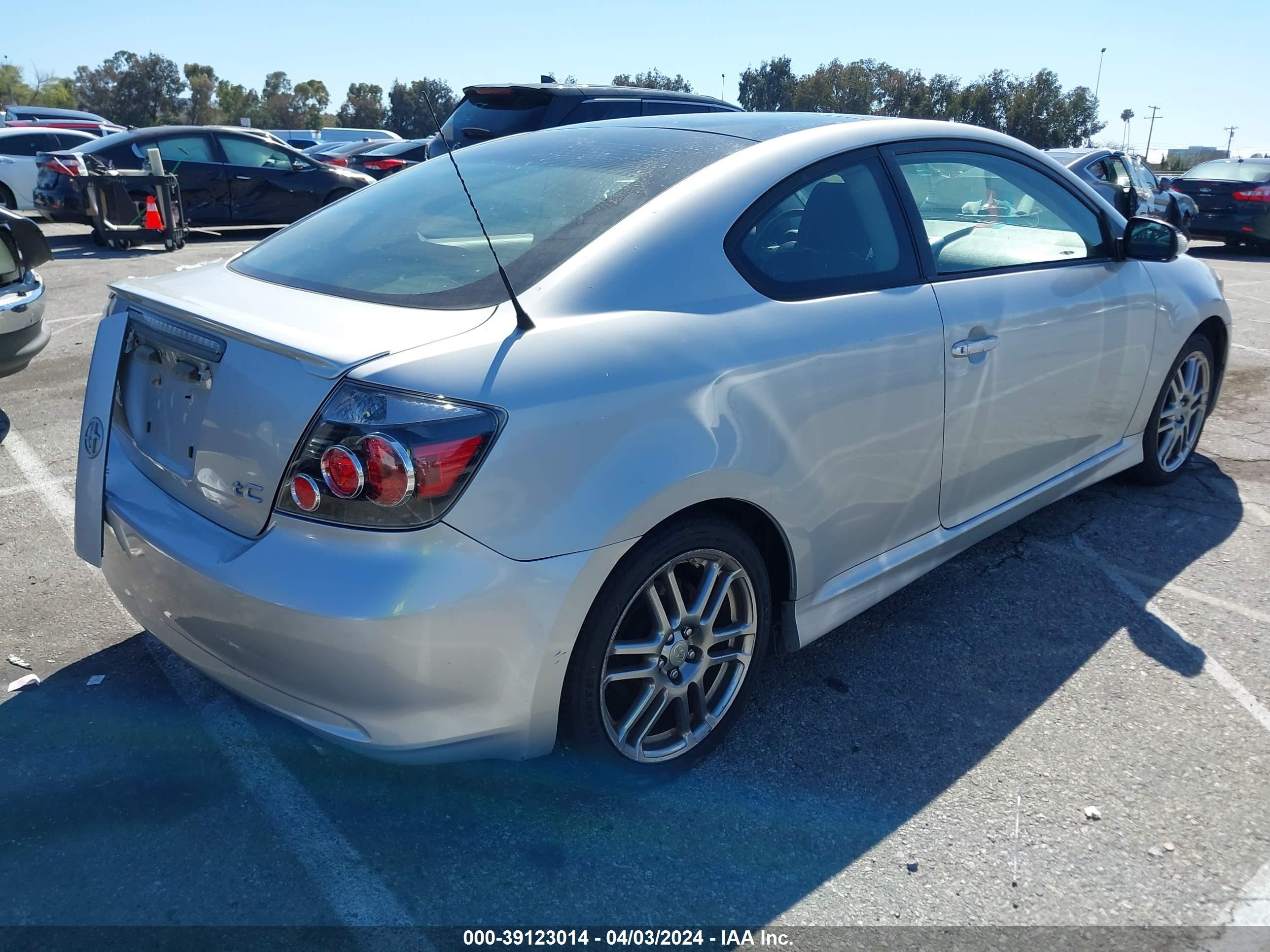 Photo 3 VIN: JTKDE167890299997 - SCION TC 