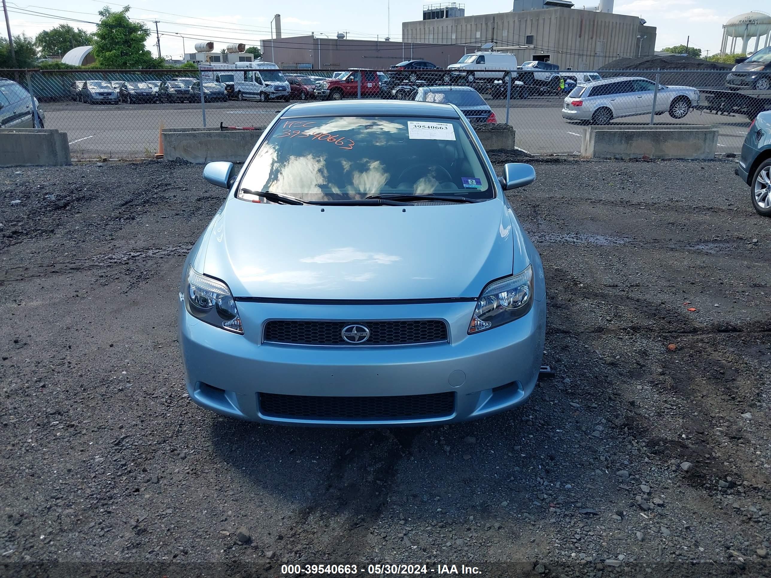 Photo 11 VIN: JTKDE167960112486 - SCION TC 