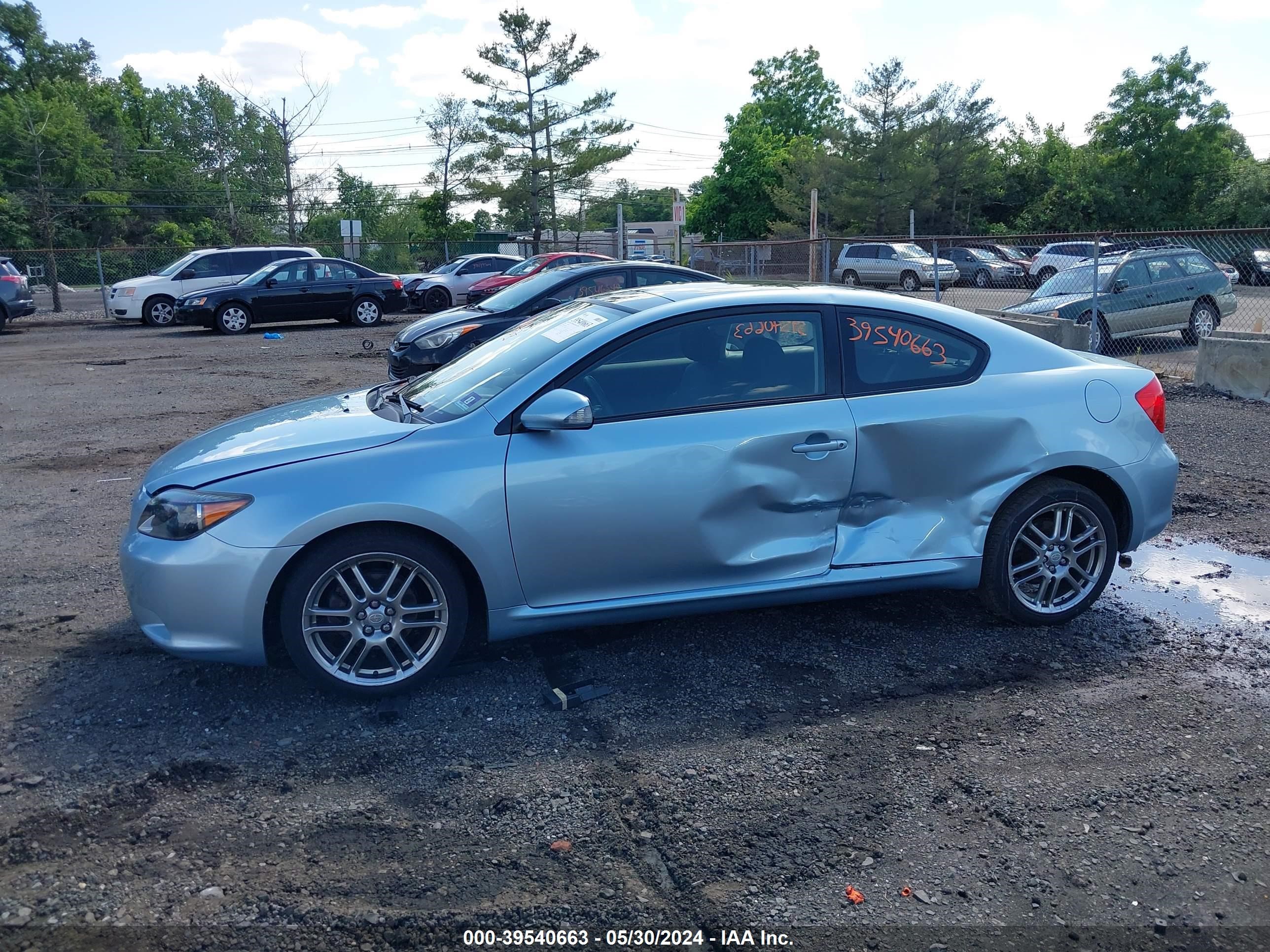 Photo 13 VIN: JTKDE167960112486 - SCION TC 