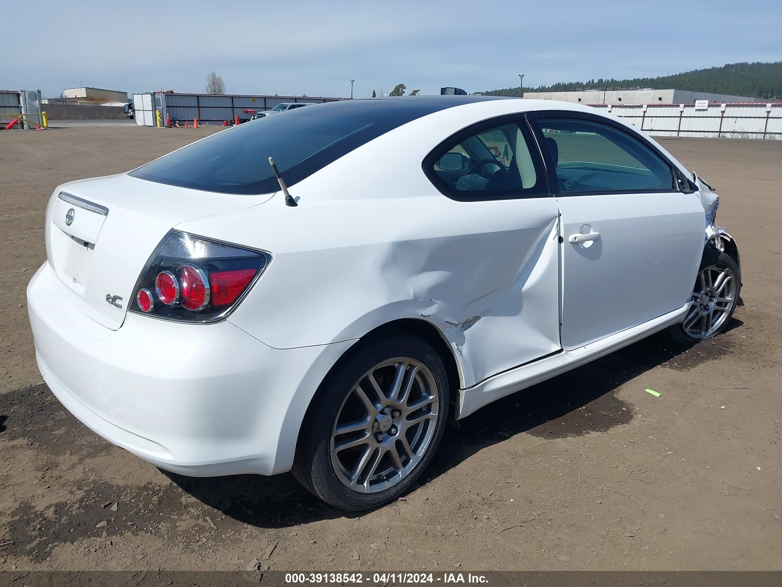 Photo 3 VIN: JTKDE167980223879 - SCION TC 