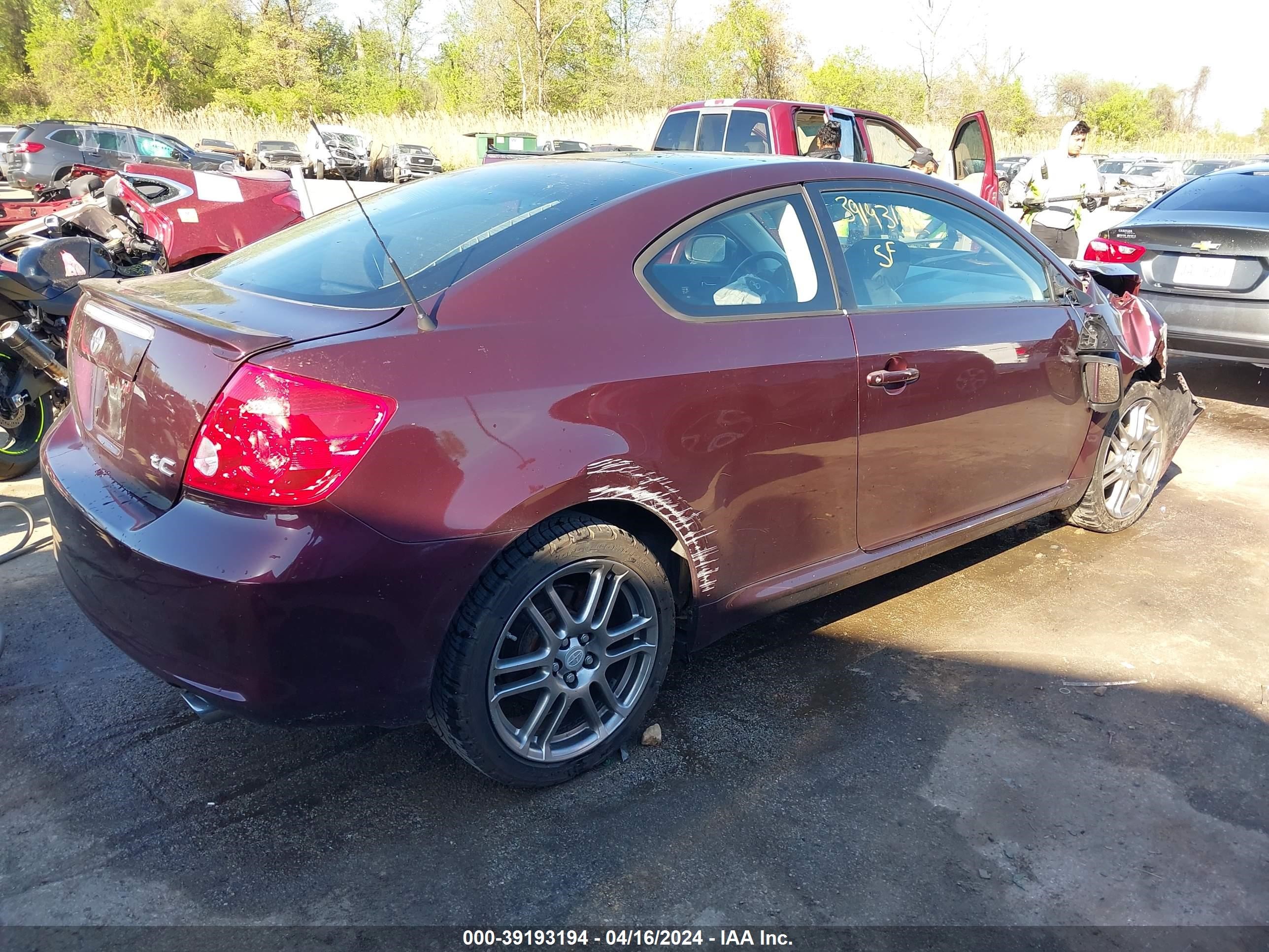 Photo 3 VIN: JTKDE167X70212484 - SCION TC 