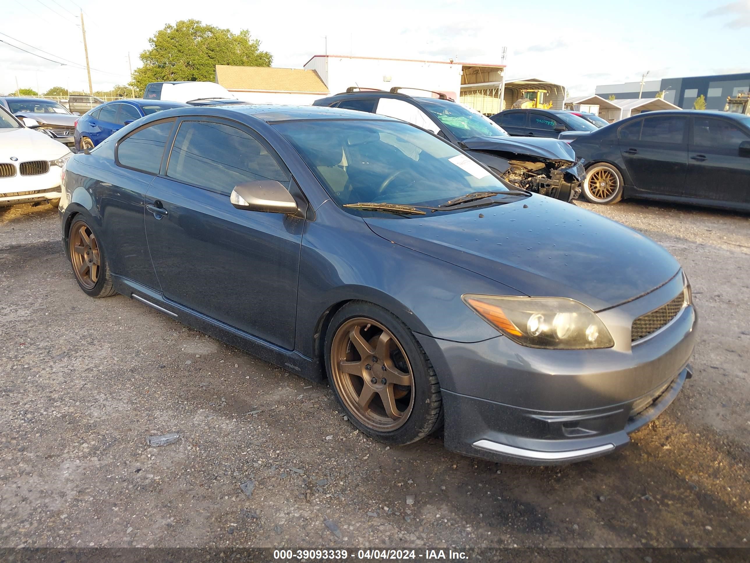 Photo 0 VIN: JTKDE167X80273481 - SCION TC 