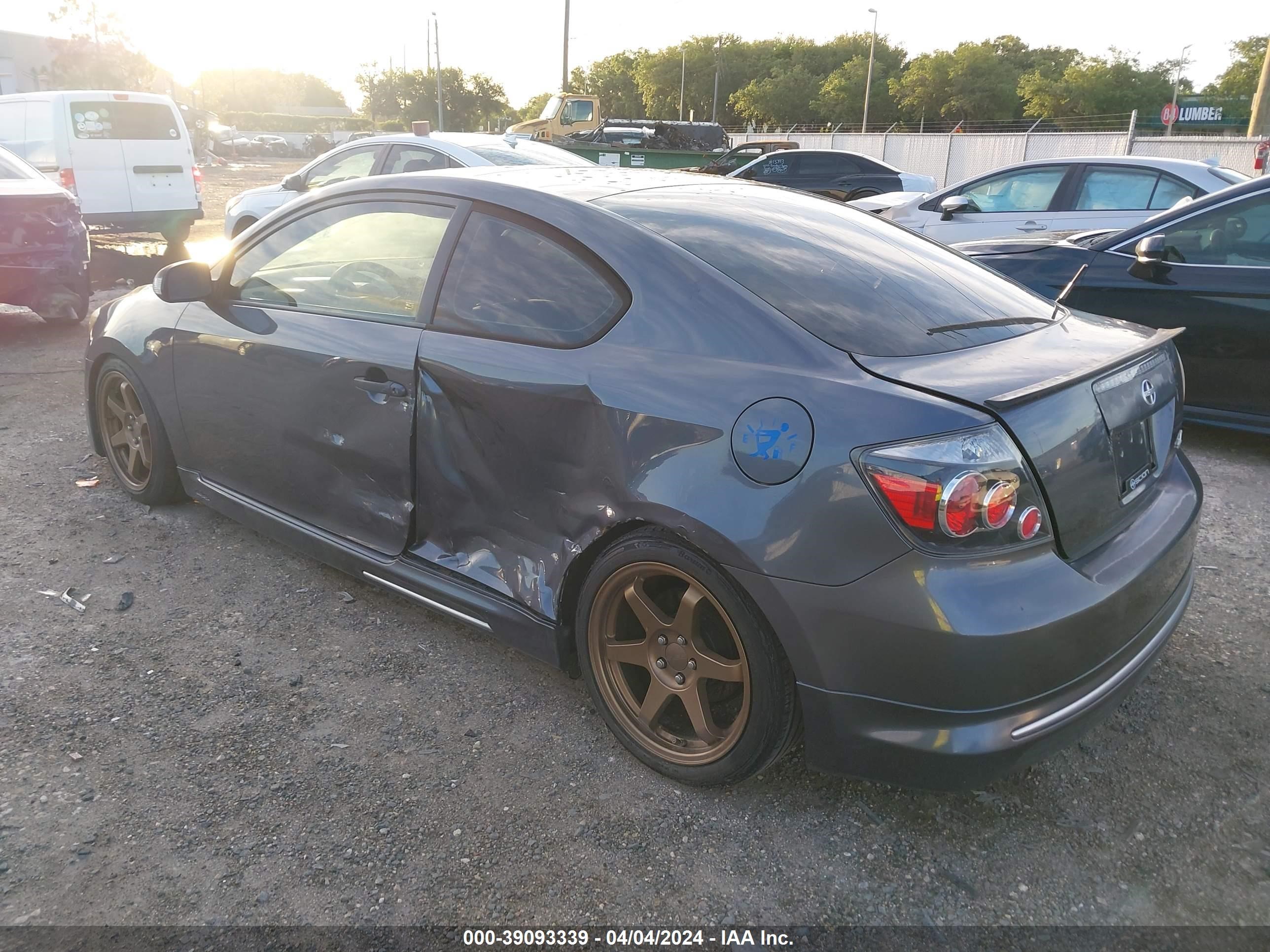 Photo 2 VIN: JTKDE167X80273481 - SCION TC 