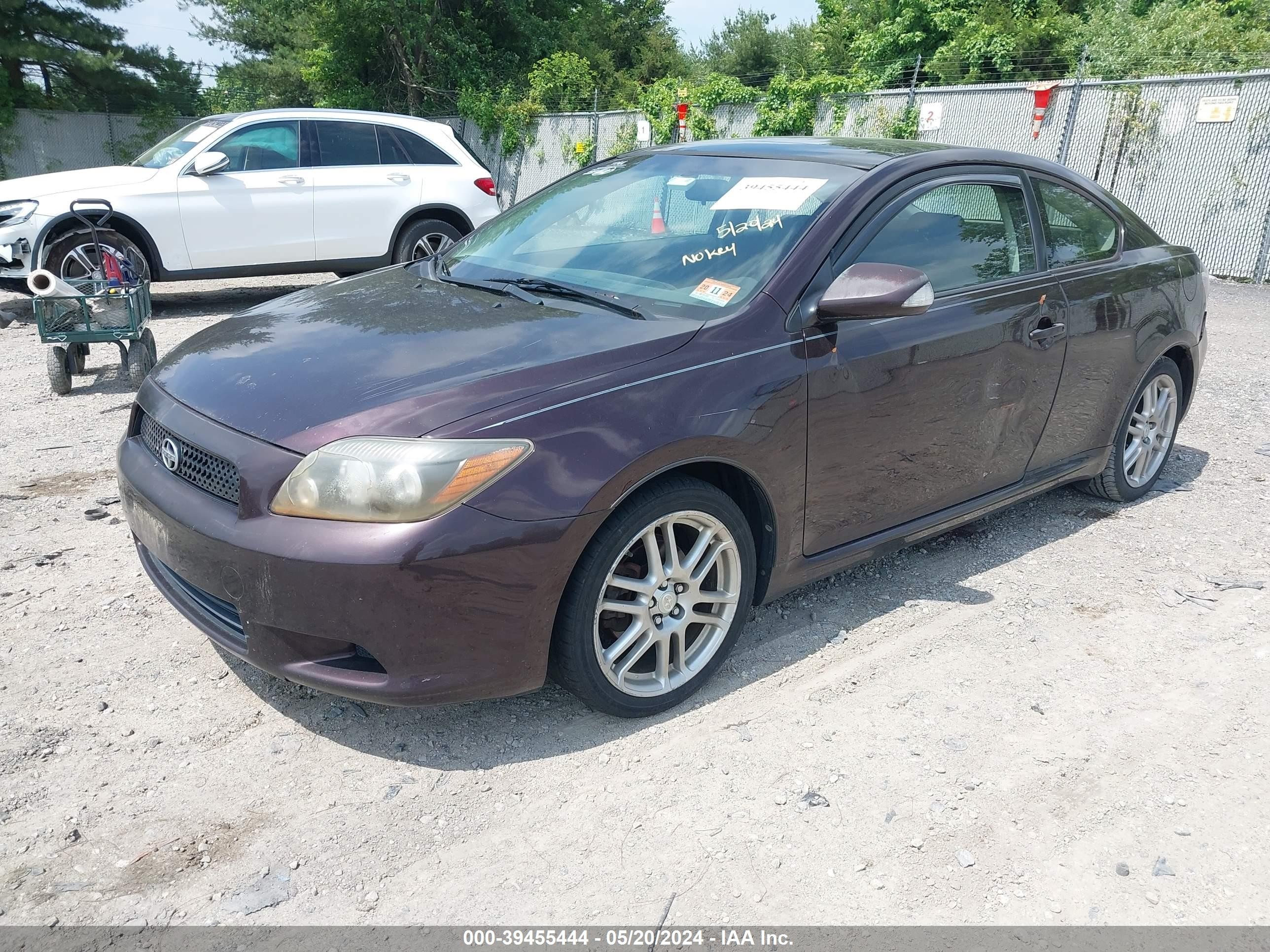 Photo 1 VIN: JTKDE167X90288354 - SCION TC 