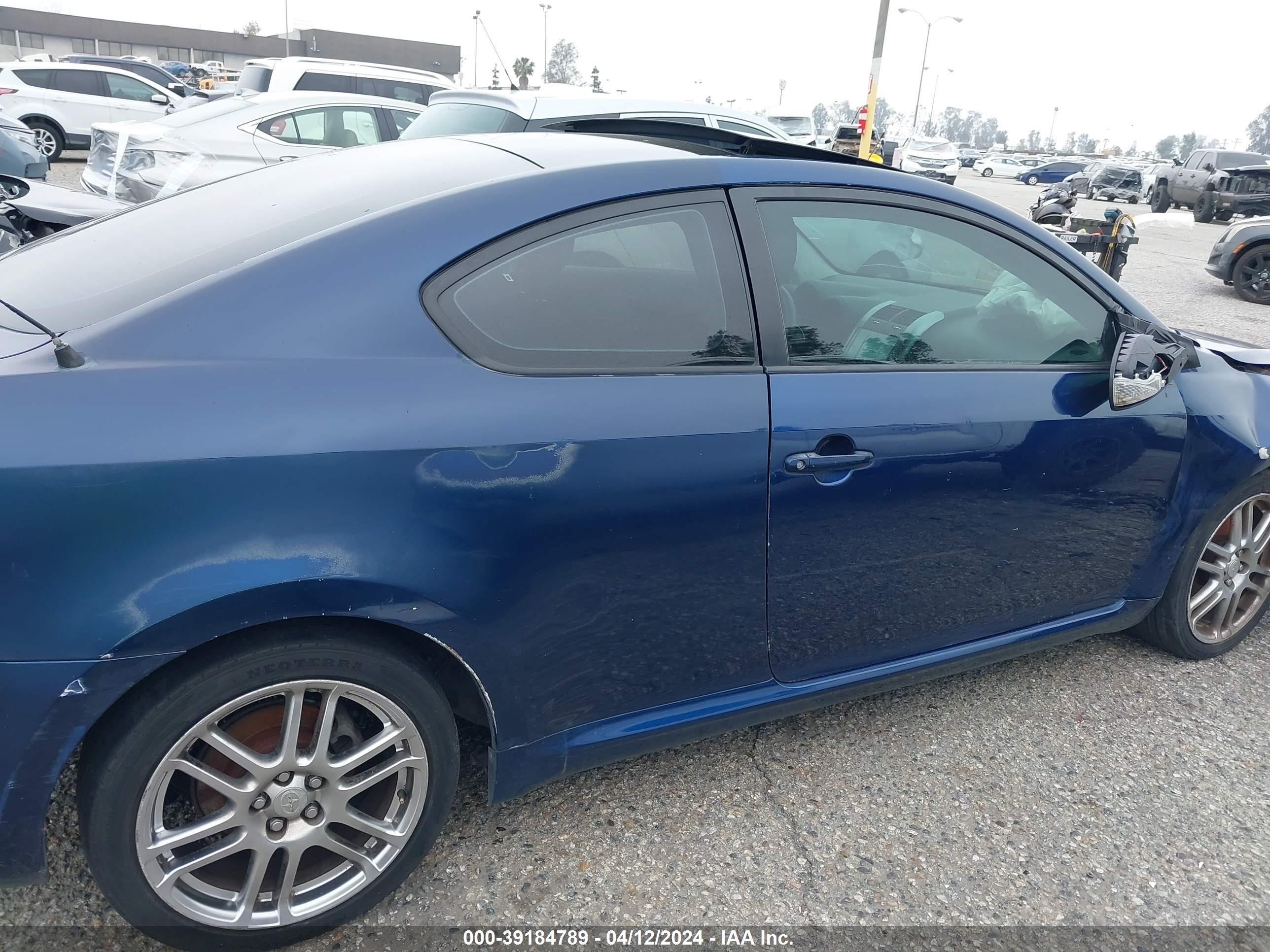 Photo 12 VIN: JTKDE177050029719 - SCION TC 