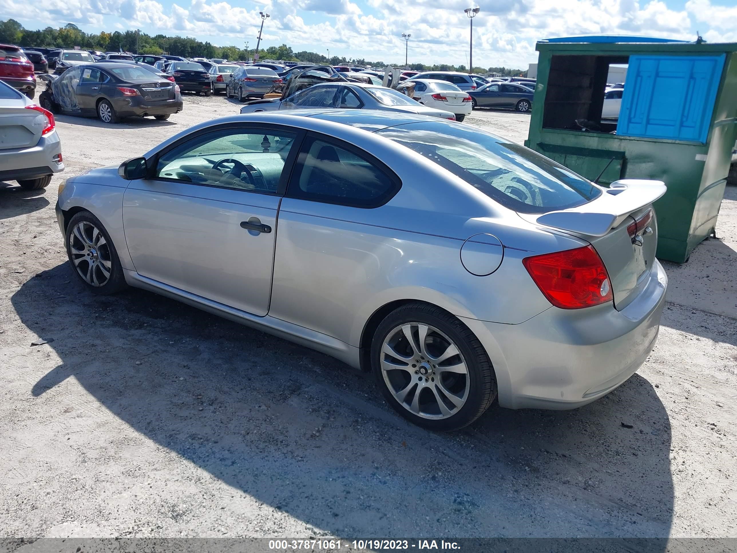 Photo 2 VIN: JTKDE177060111208 - SCION TC 