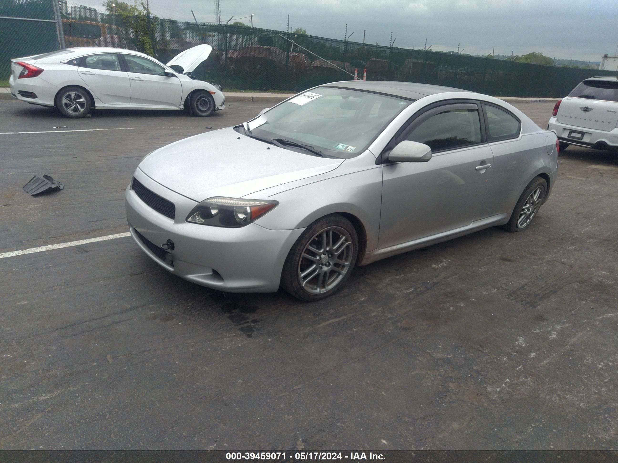 Photo 1 VIN: JTKDE177170152111 - SCION TC 