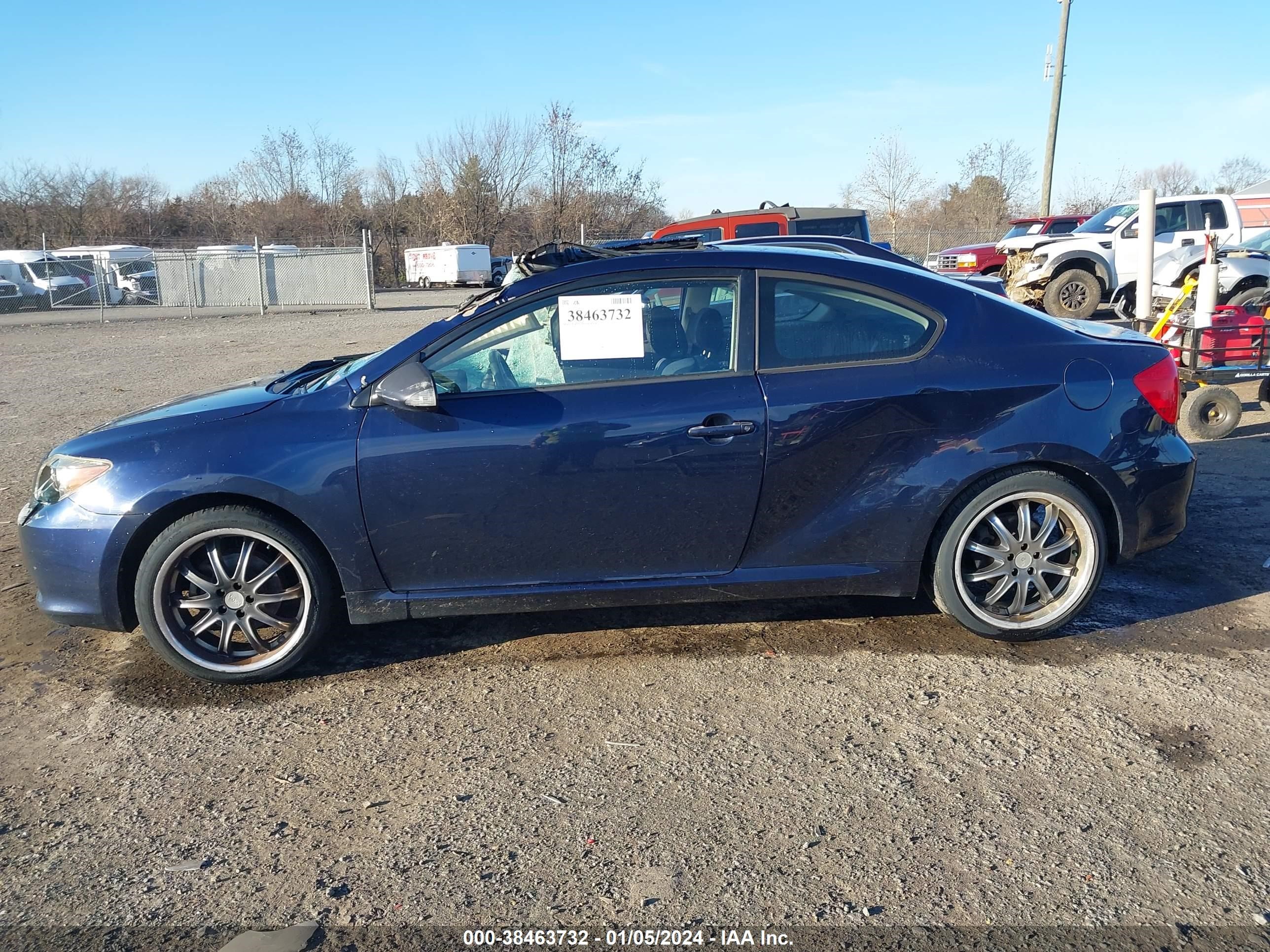 Photo 13 VIN: JTKDE177170159219 - SCION TC 