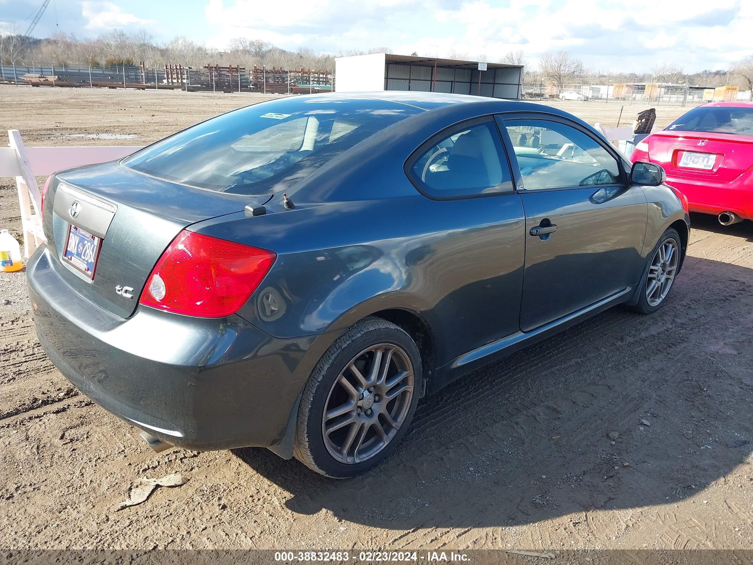 Photo 3 VIN: JTKDE177260066854 - SCION TC 