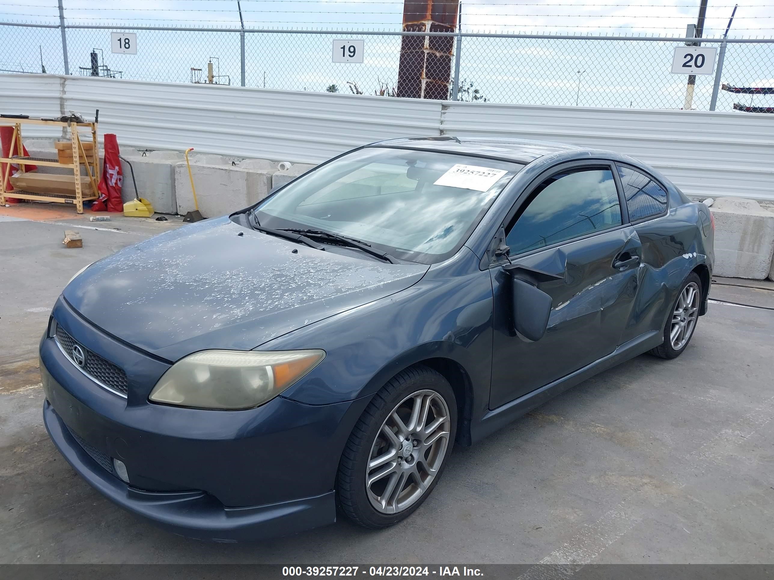 Photo 1 VIN: JTKDE177260090541 - SCION TC 