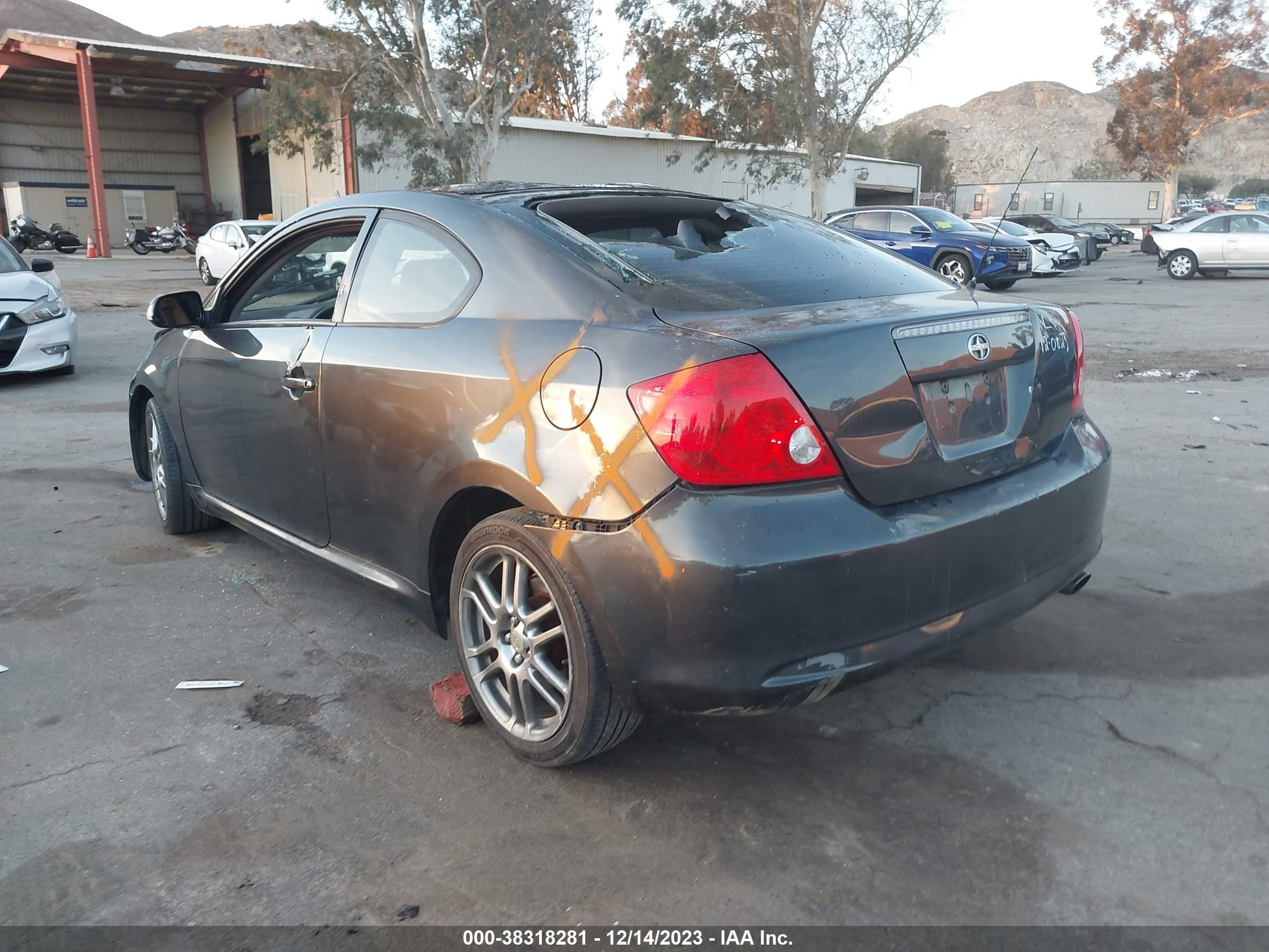 Photo 2 VIN: JTKDE177260124395 - SCION TC 