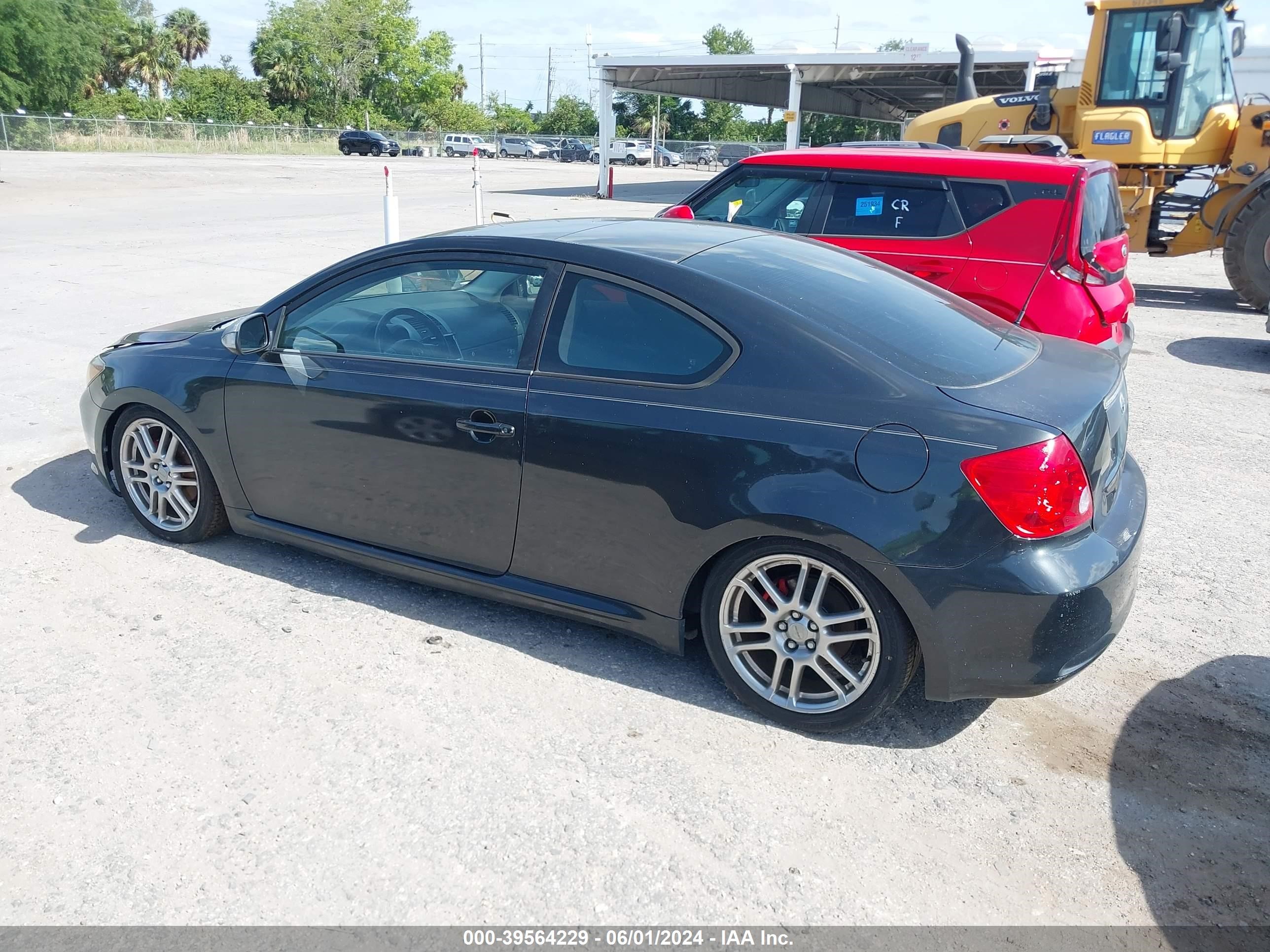 Photo 2 VIN: JTKDE177260142881 - SCION TC 