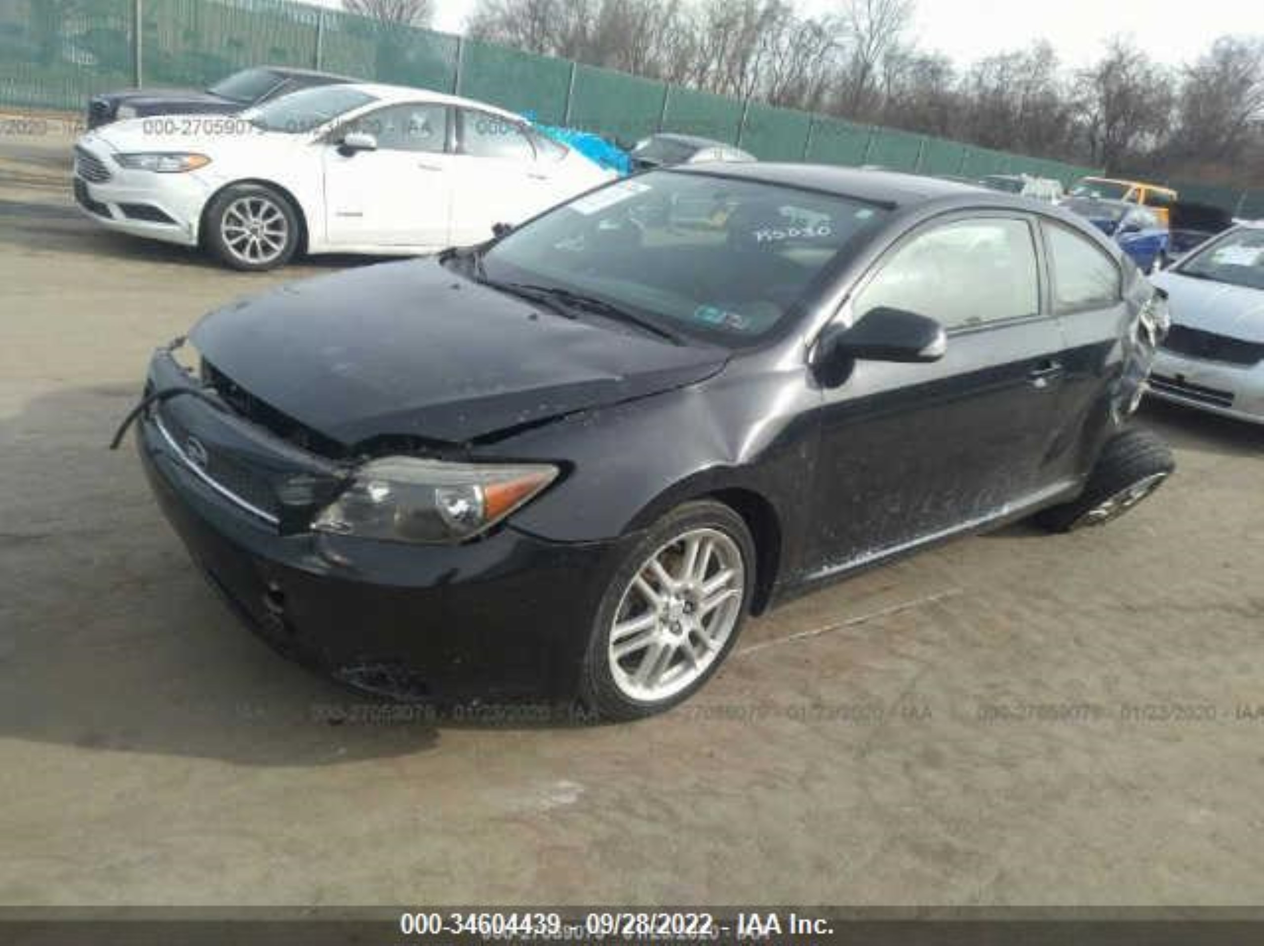 Photo 1 VIN: JTKDE177270150061 - SCION TC 