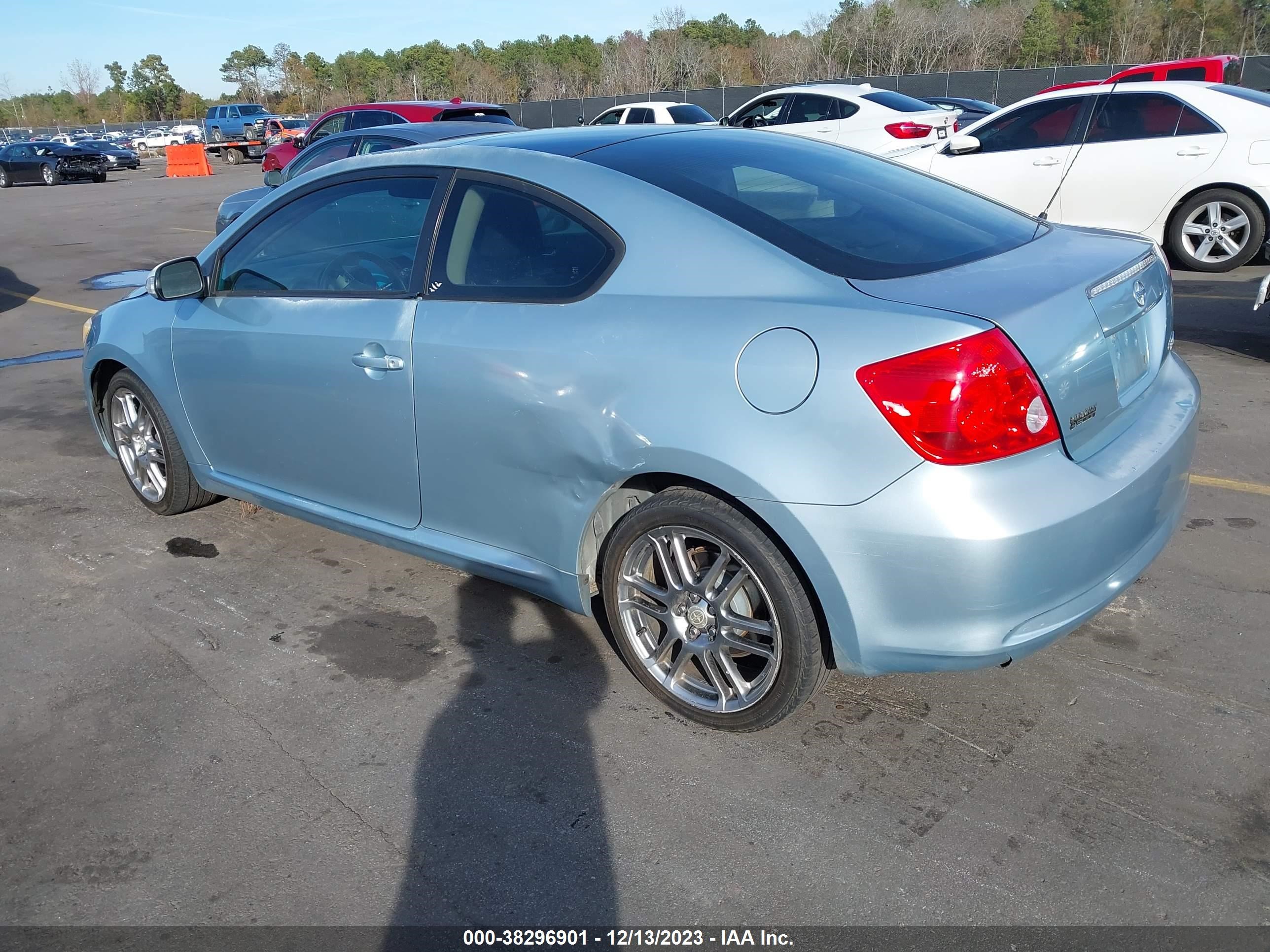 Photo 2 VIN: JTKDE177370150148 - SCION TC 