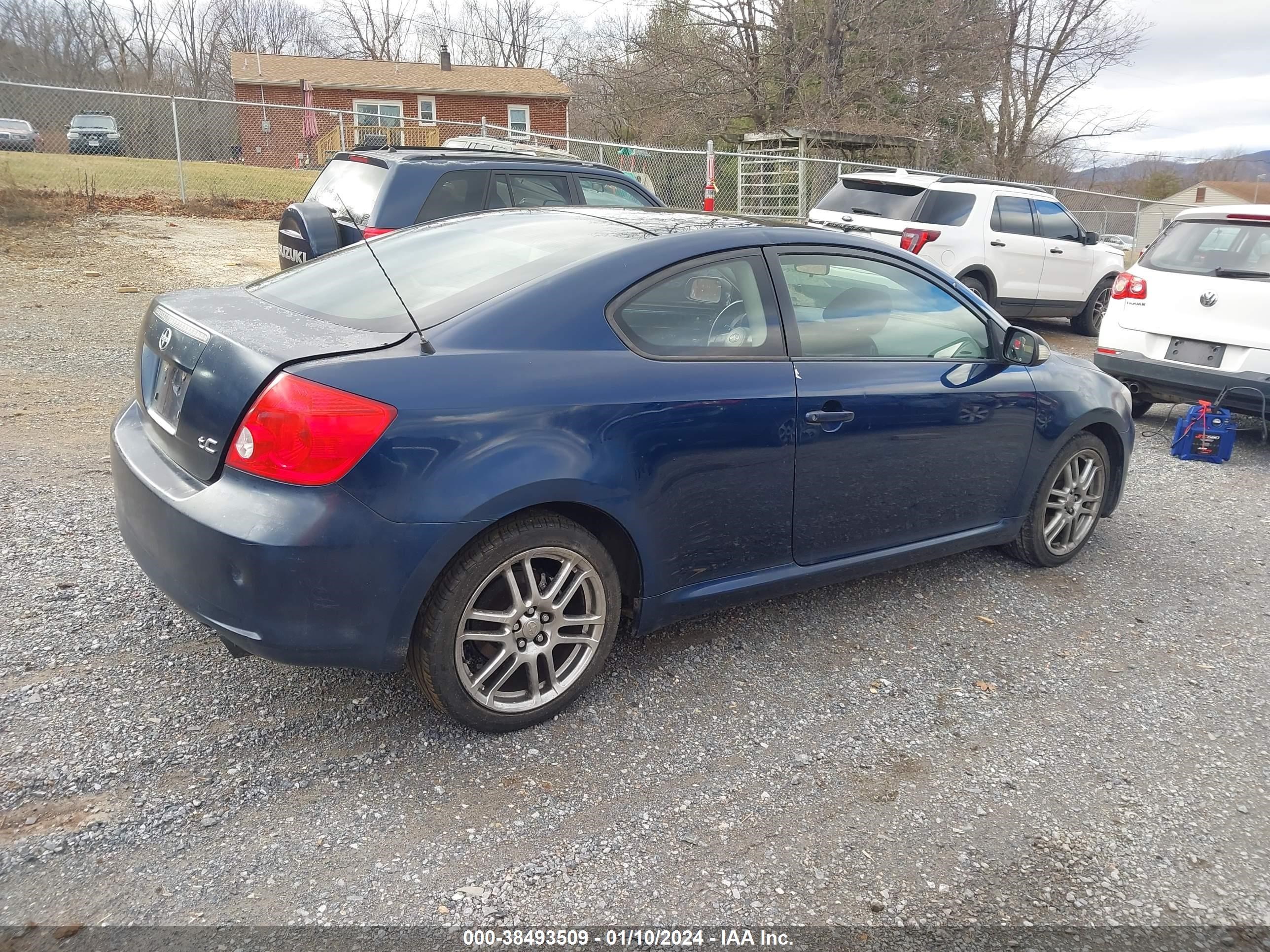 Photo 3 VIN: JTKDE177450003575 - SCION TC 