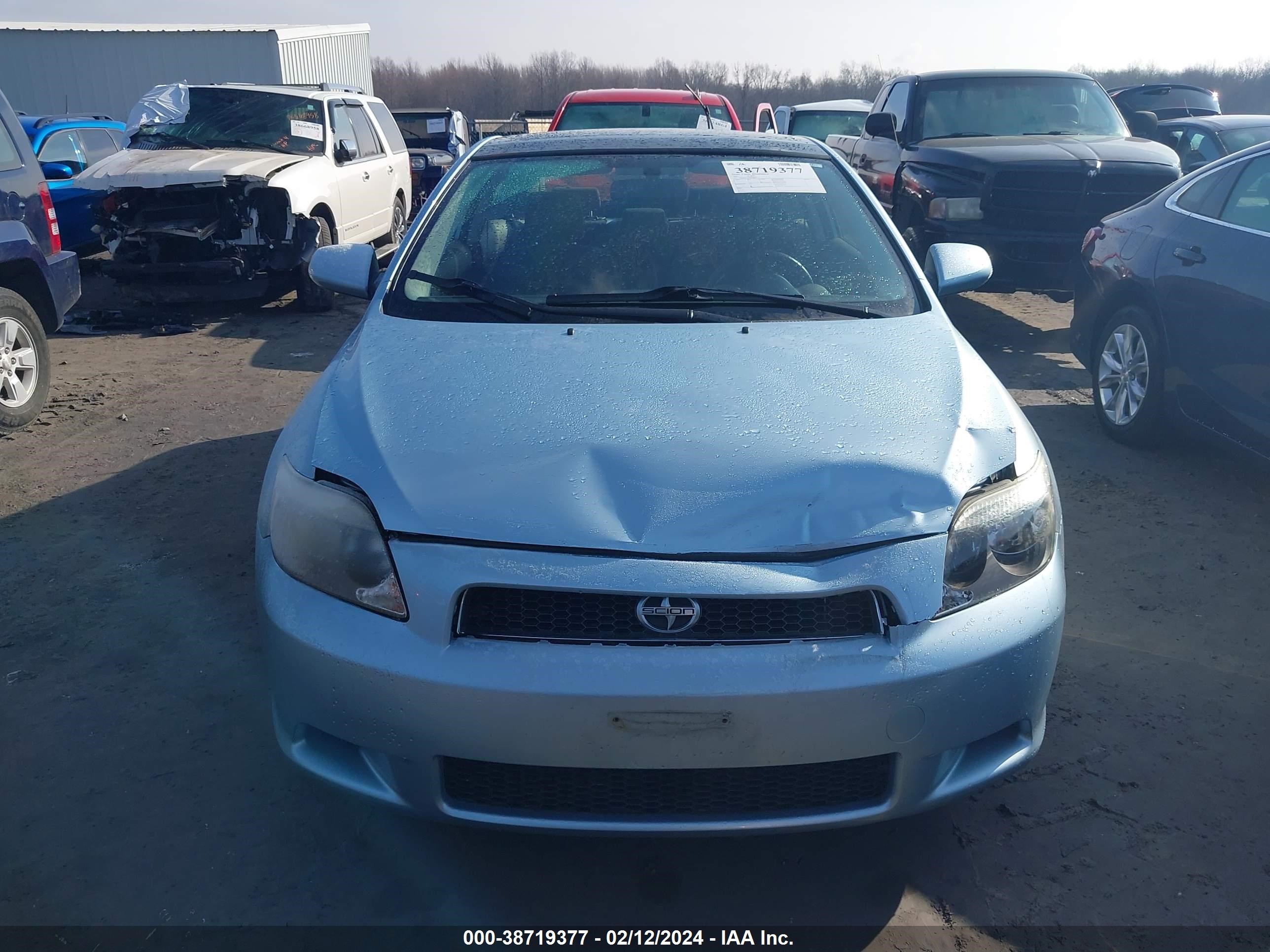 Photo 11 VIN: JTKDE177570208602 - SCION TC 