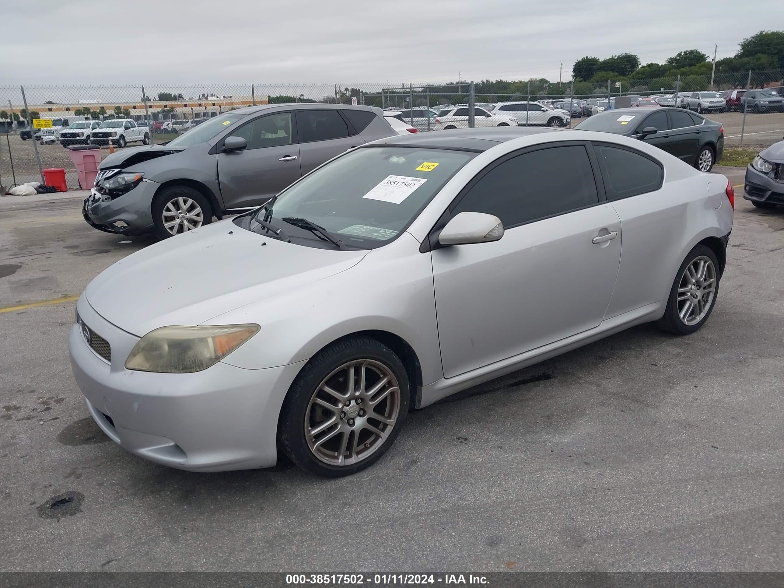 Photo 1 VIN: JTKDE177570215582 - SCION TC 