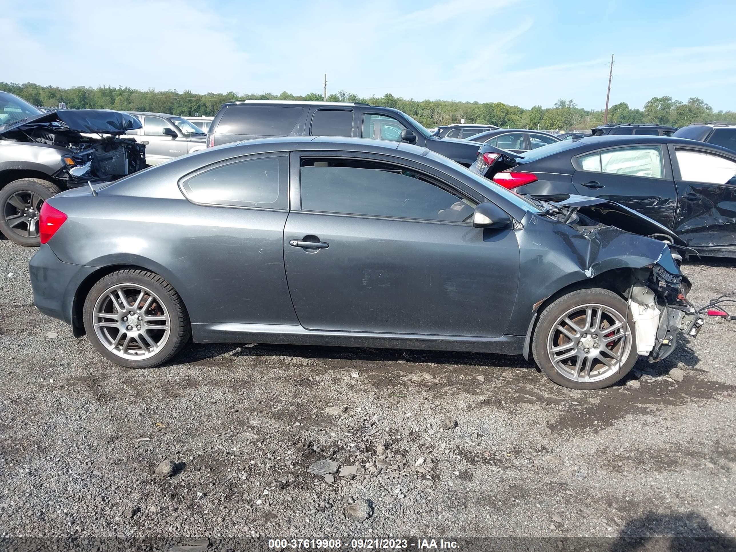 Photo 12 VIN: JTKDE177760126207 - SCION TC 