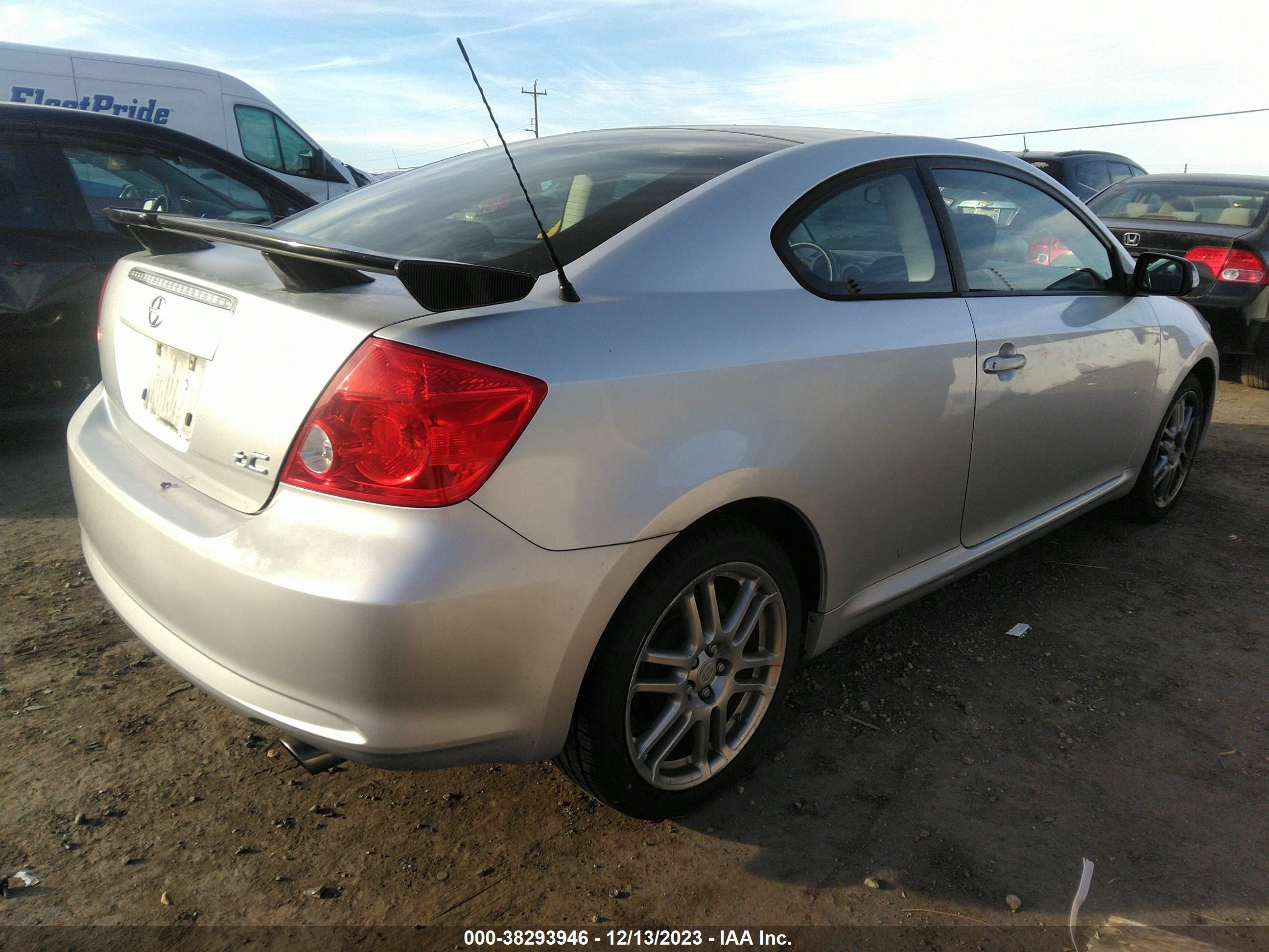 Photo 3 VIN: JTKDE177770154008 - SCION TC 