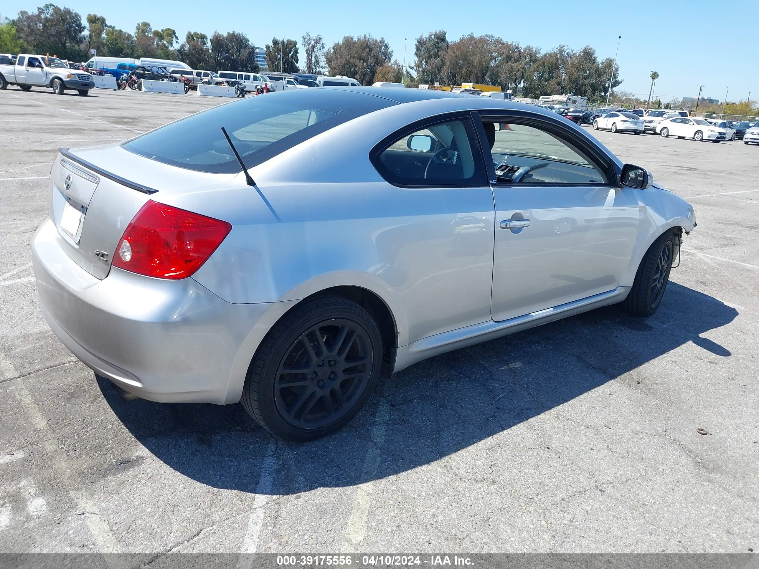 Photo 3 VIN: JTKDE177770157863 - SCION TC 