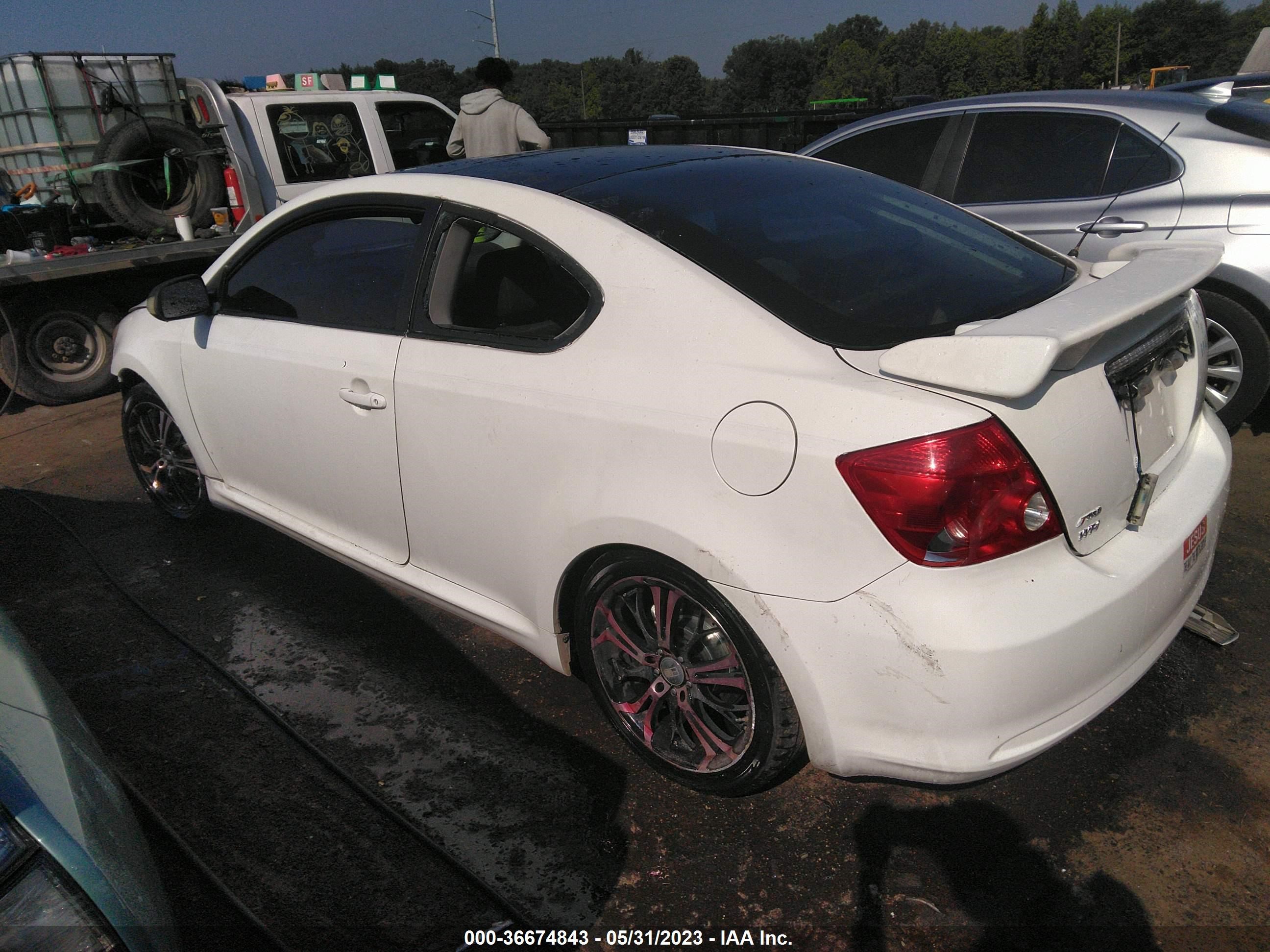 Photo 2 VIN: JTKDE177870182898 - SCION TC 