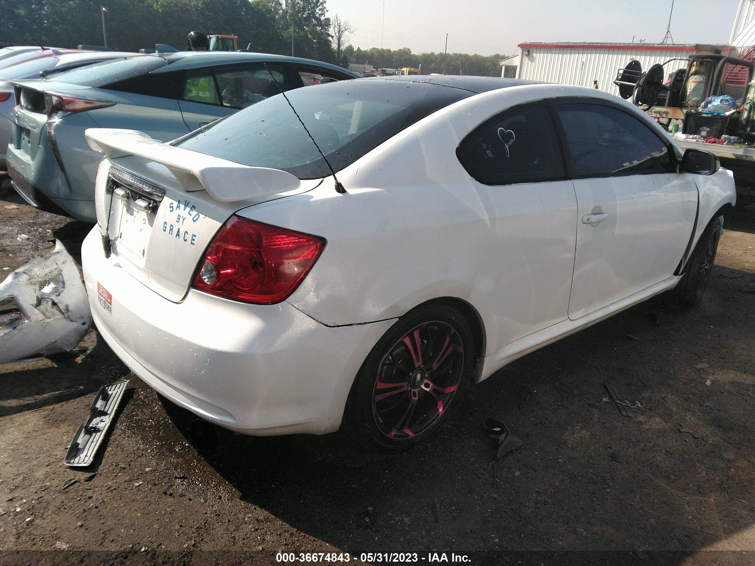 Photo 3 VIN: JTKDE177870182898 - SCION TC 