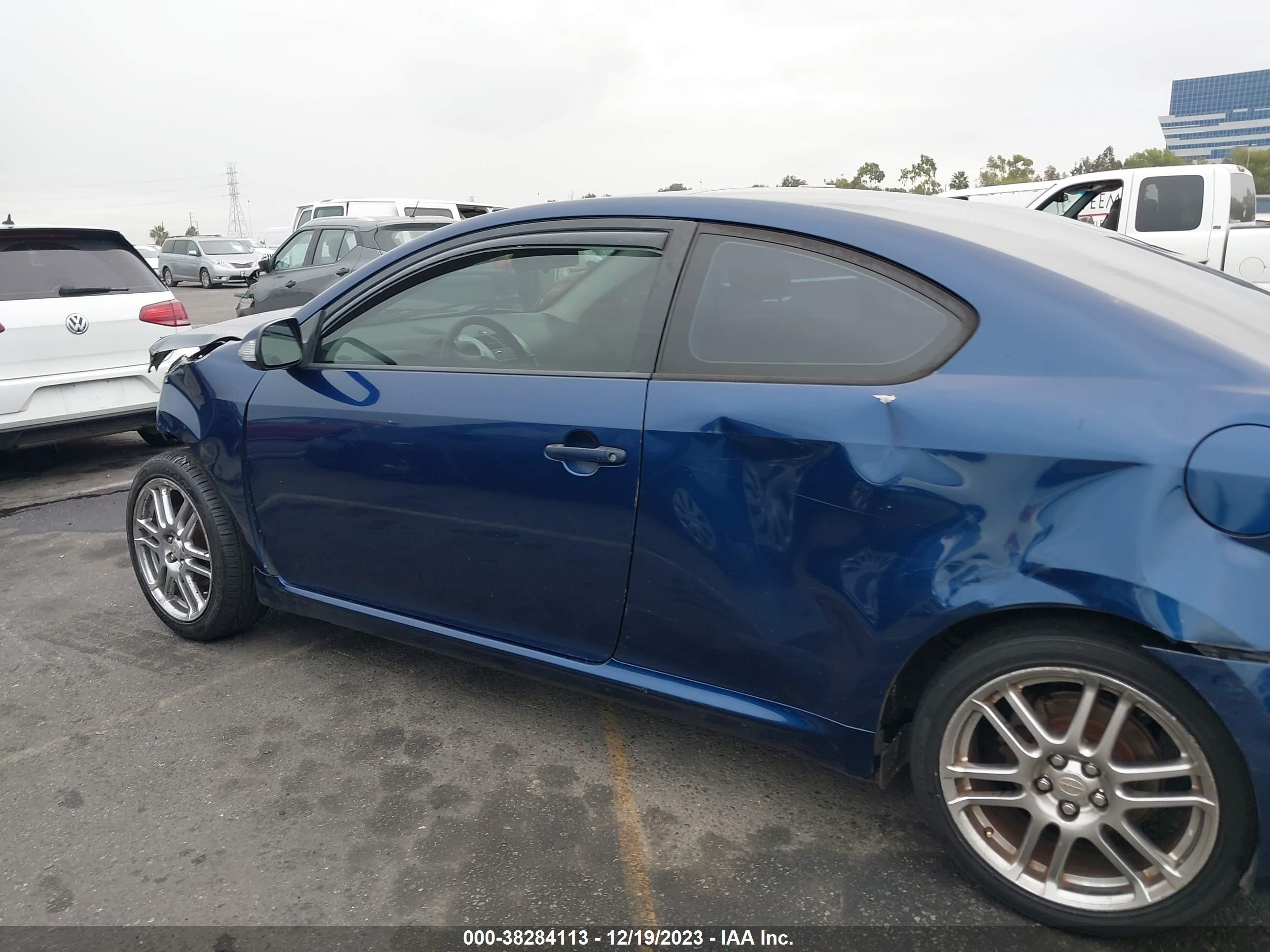 Photo 13 VIN: JTKDE177950062959 - SCION TC 