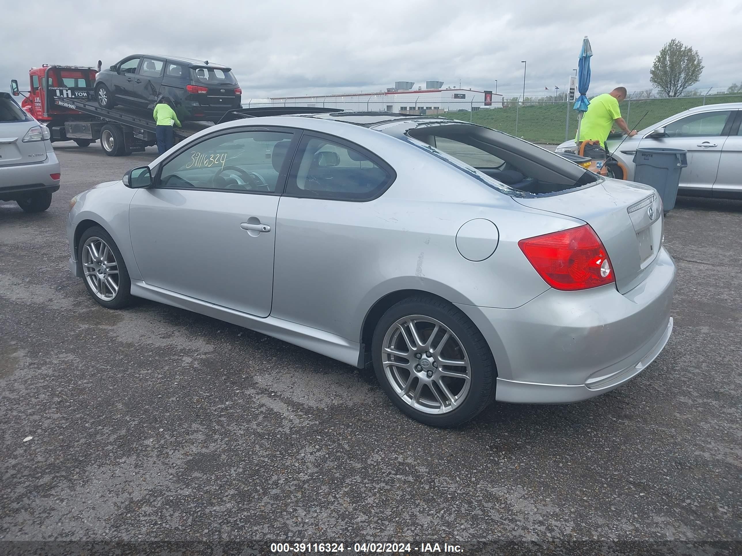 Photo 2 VIN: JTKDE177960137757 - SCION TC 