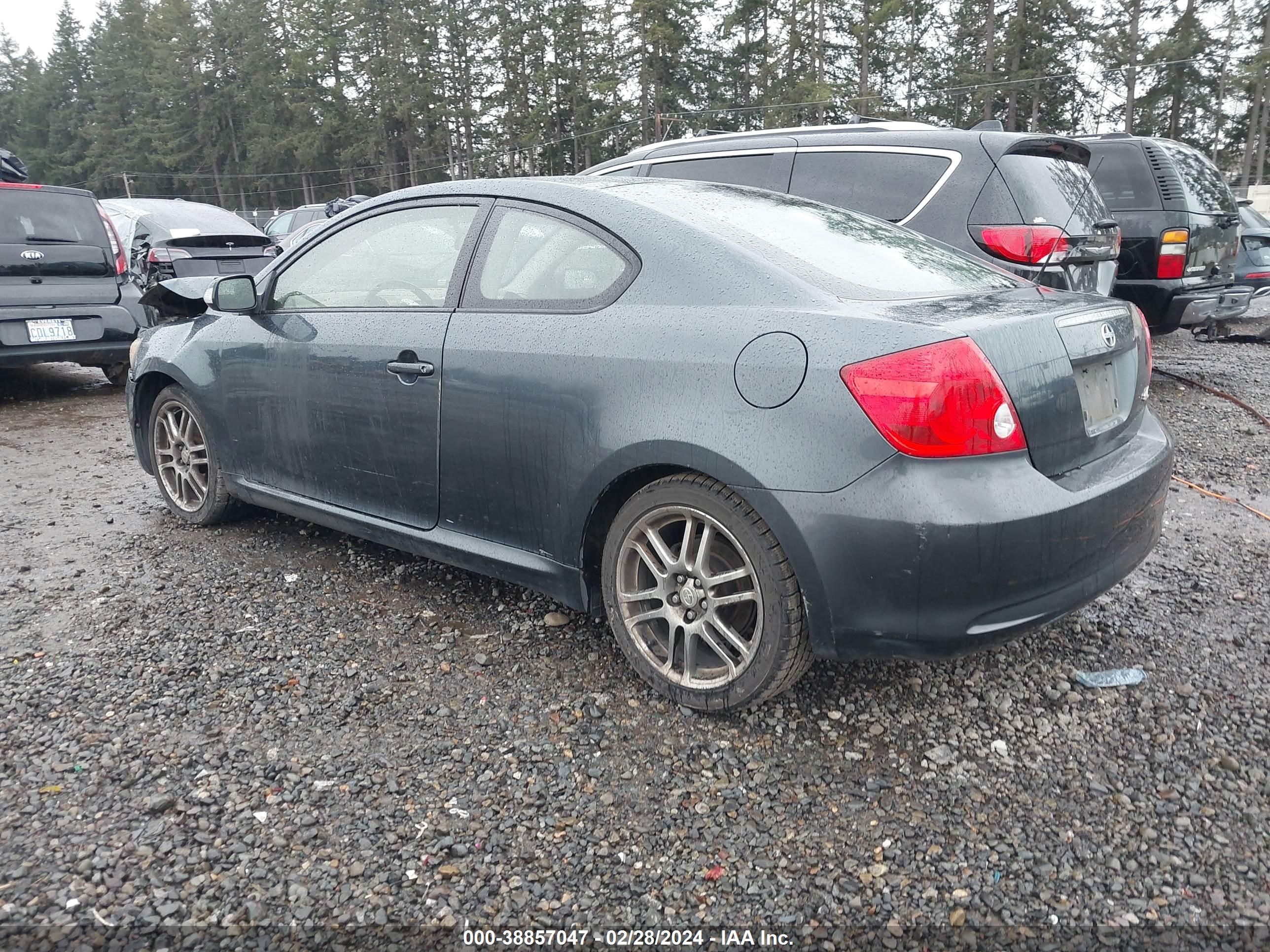 Photo 13 VIN: JTKDE177X50011793 - SCION TC 