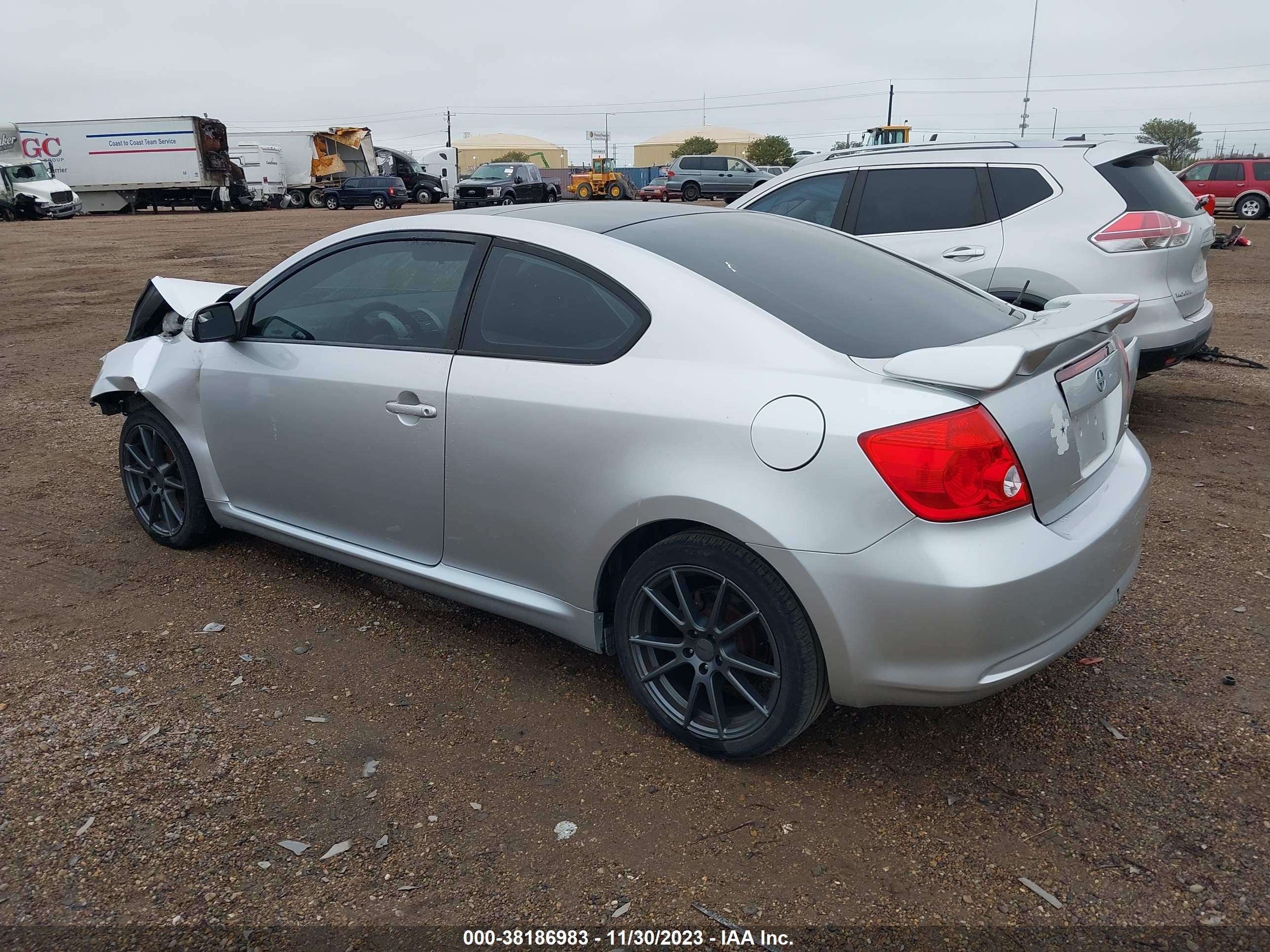 Photo 2 VIN: JTKDE177X60065385 - SCION TC 