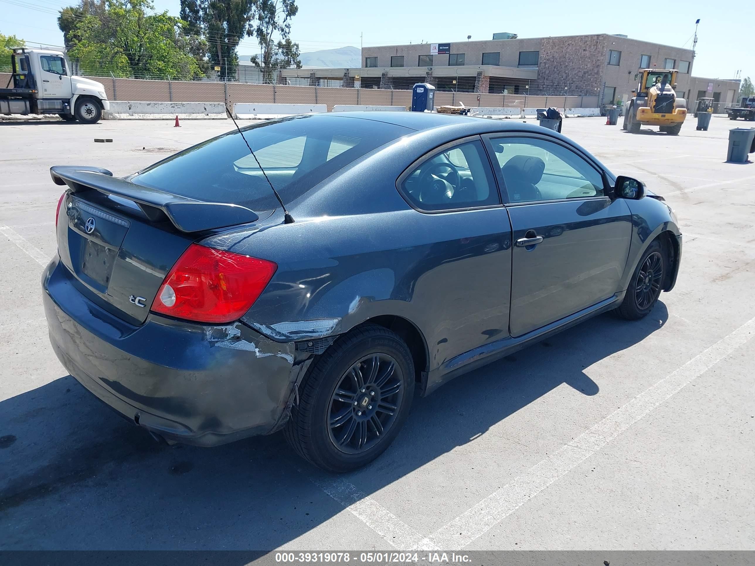 Photo 3 VIN: JTKDE177X60073955 - SCION TC 