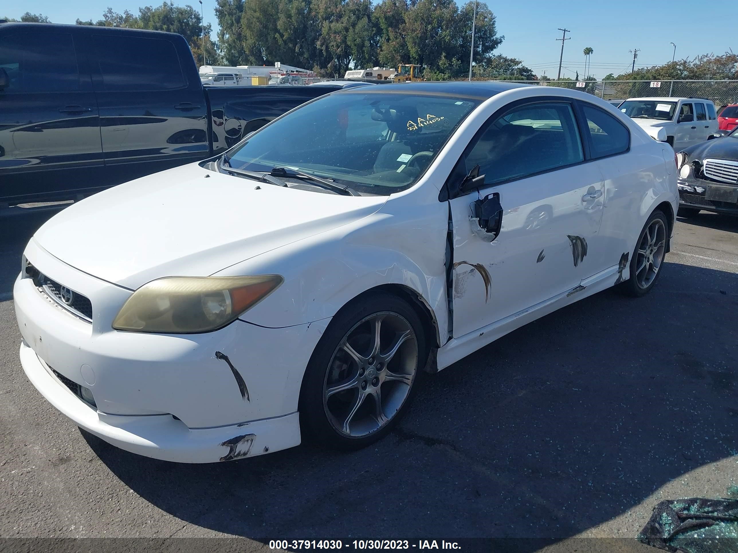 Photo 5 VIN: JTKDE177X60093560 - SCION TC 