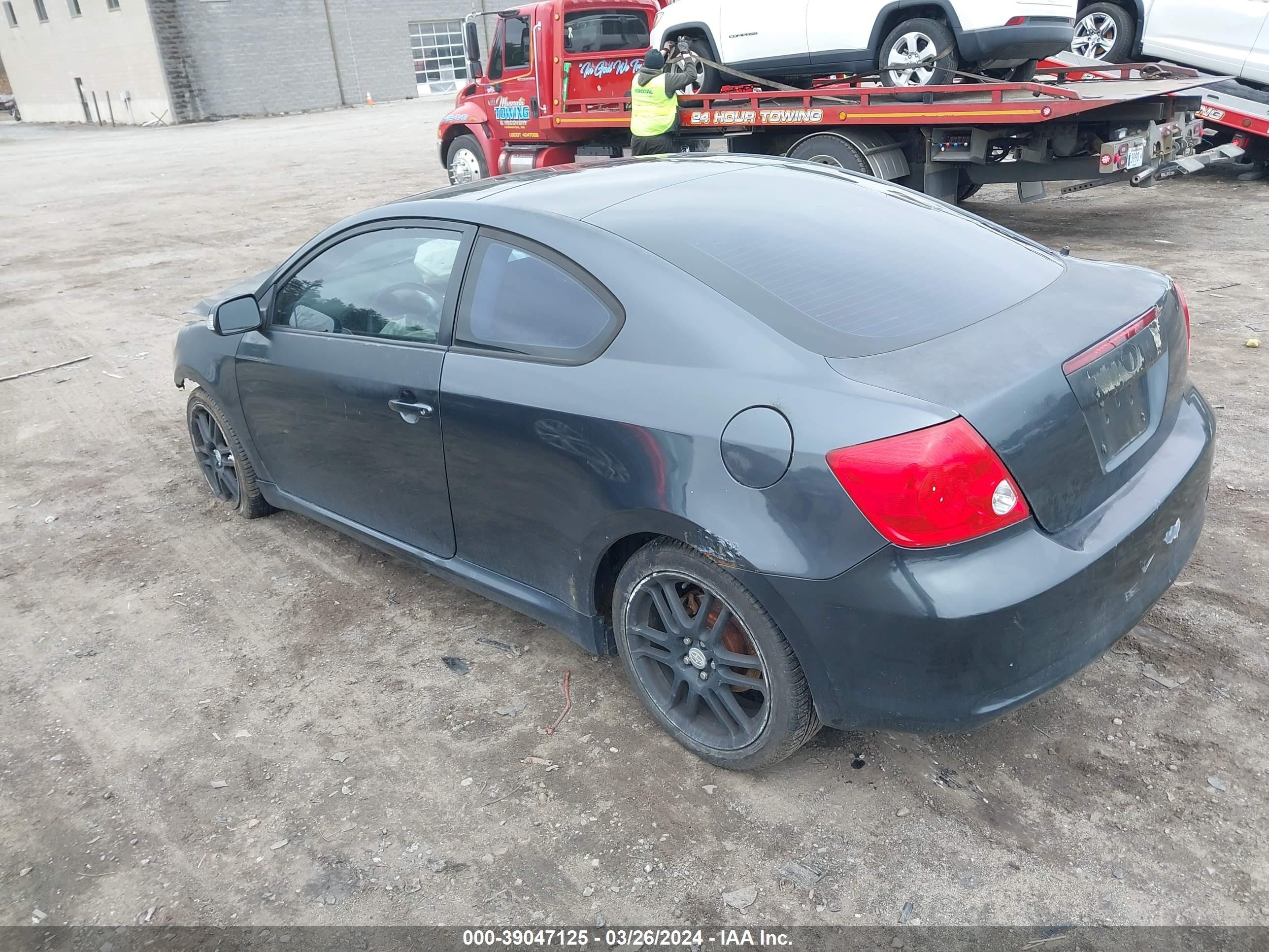 Photo 2 VIN: JTKDE177X60096605 - SCION TC 