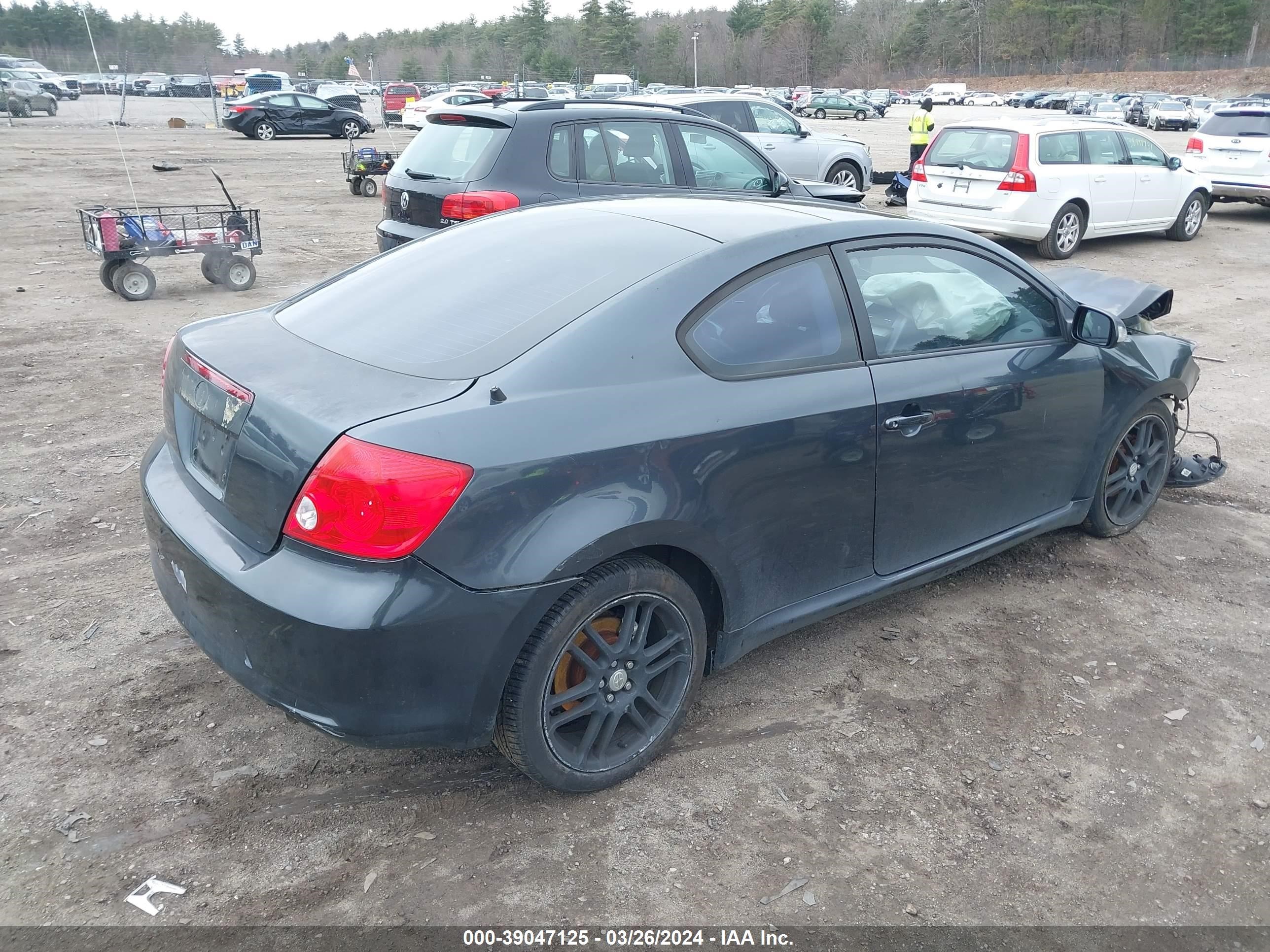 Photo 3 VIN: JTKDE177X60096605 - SCION TC 