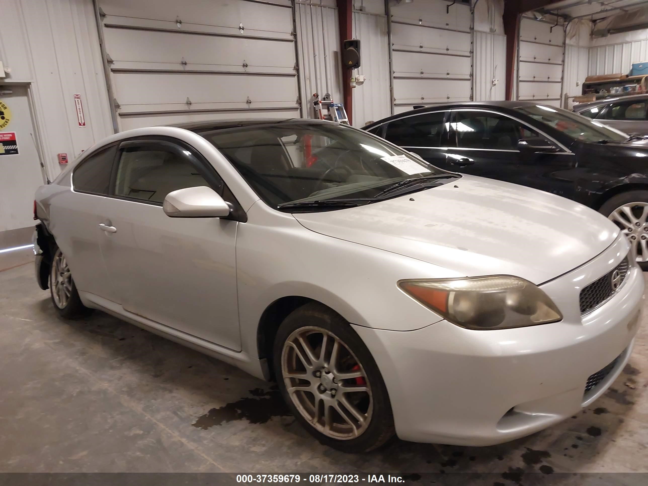 Photo 13 VIN: JTKDE177X60138044 - SCION TC 