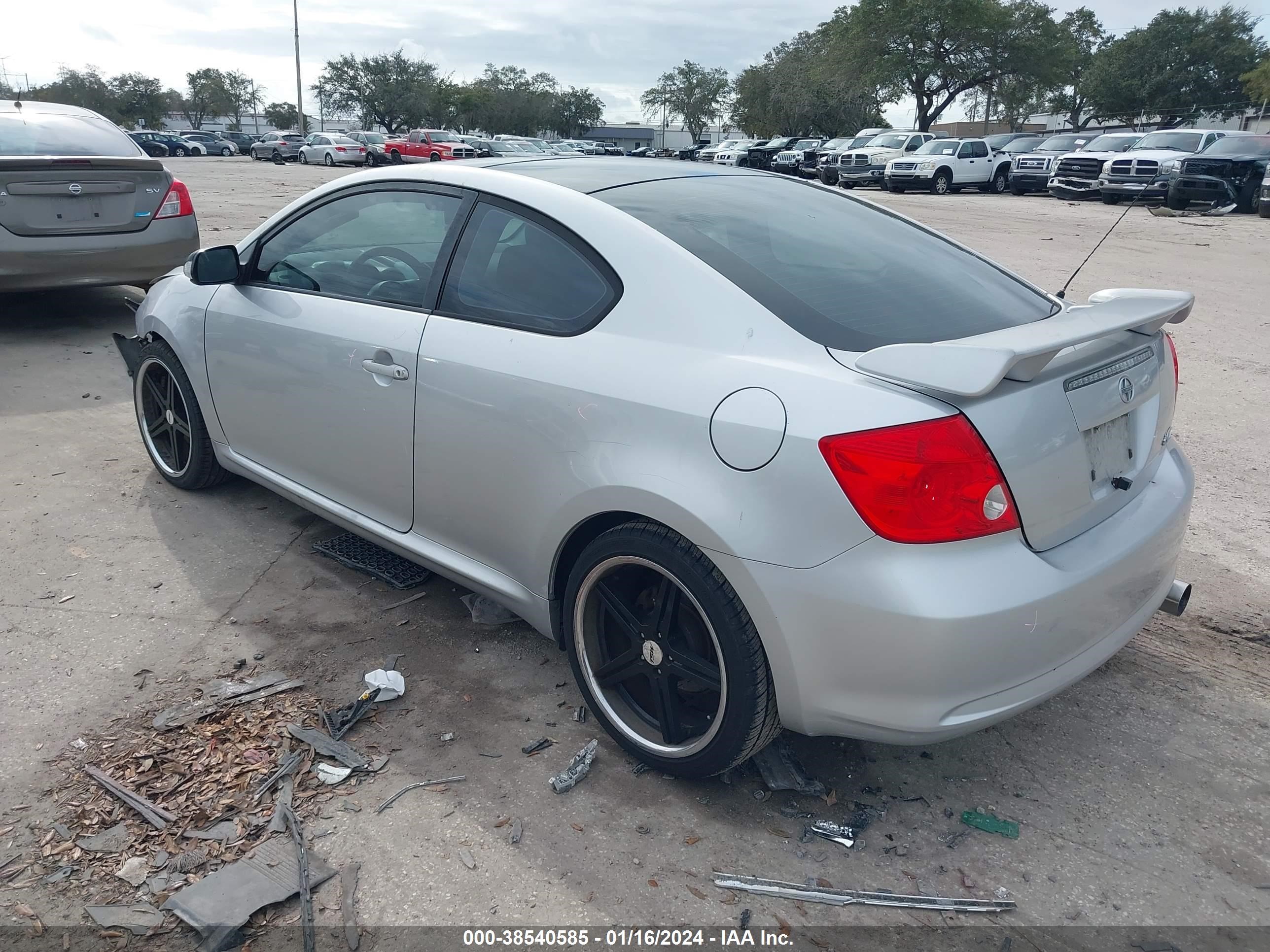 Photo 2 VIN: JTKDE177X70154973 - SCION TC 