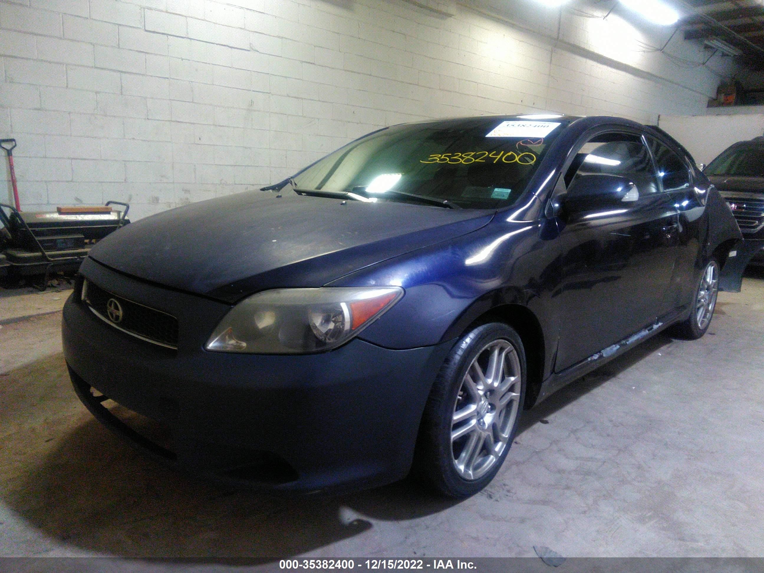 Photo 1 VIN: JTKDE177X70169022 - SCION TC 