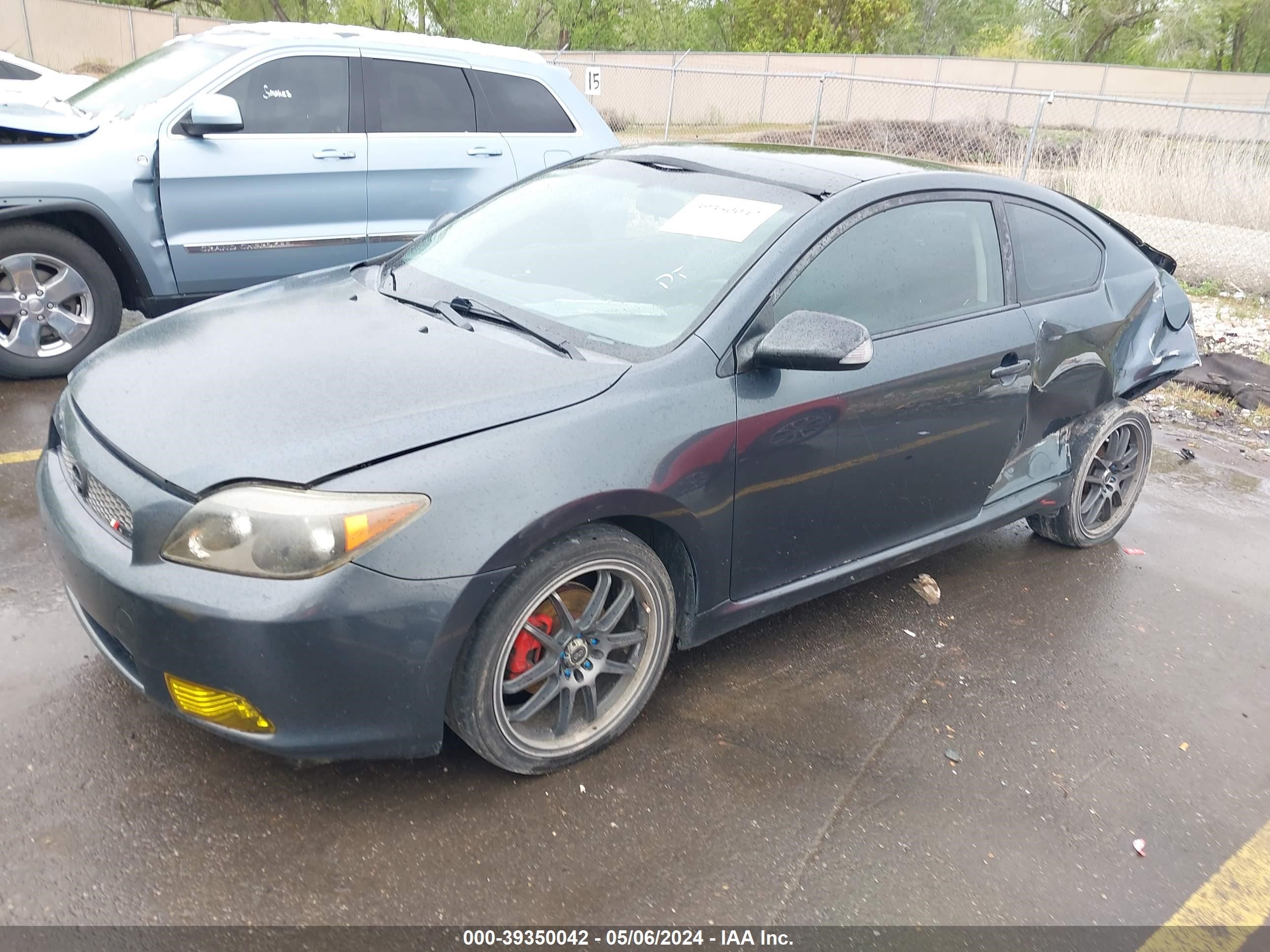 Photo 1 VIN: JTKDE177X70189948 - SCION TC 