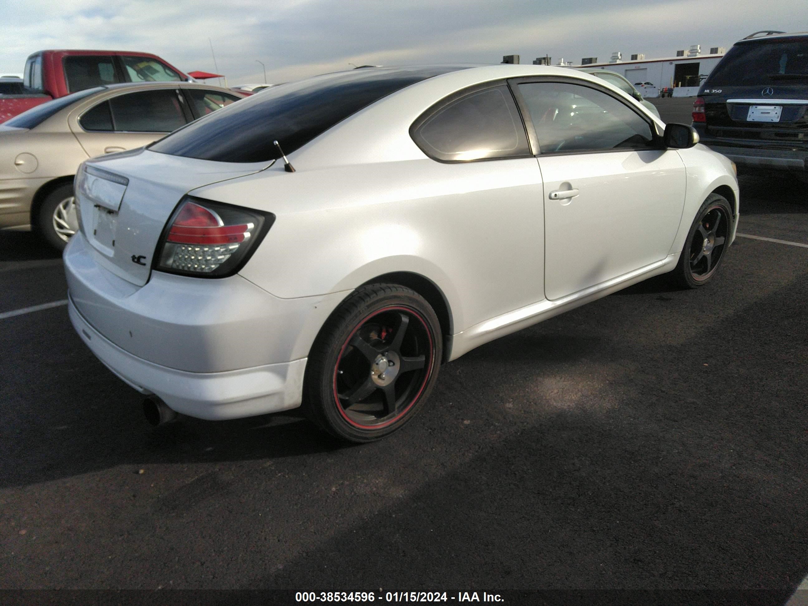 Photo 3 VIN: JTKDE177X70195197 - SCION TC 